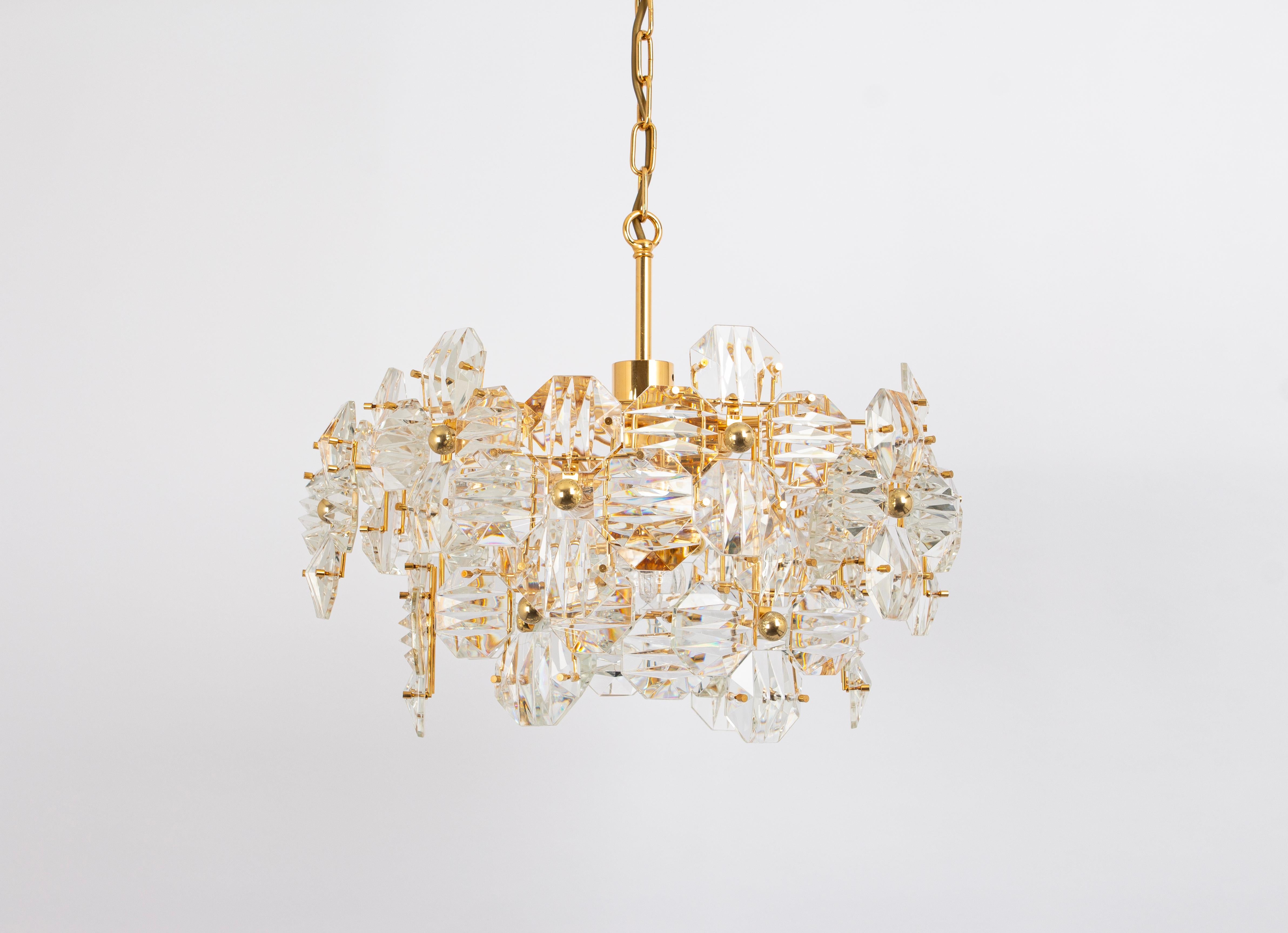 Late 20th Century 1 of 2 Stunning Chandelier, Brass and Crystal Glass by Kinkeldey, Germany, 1970s For Sale