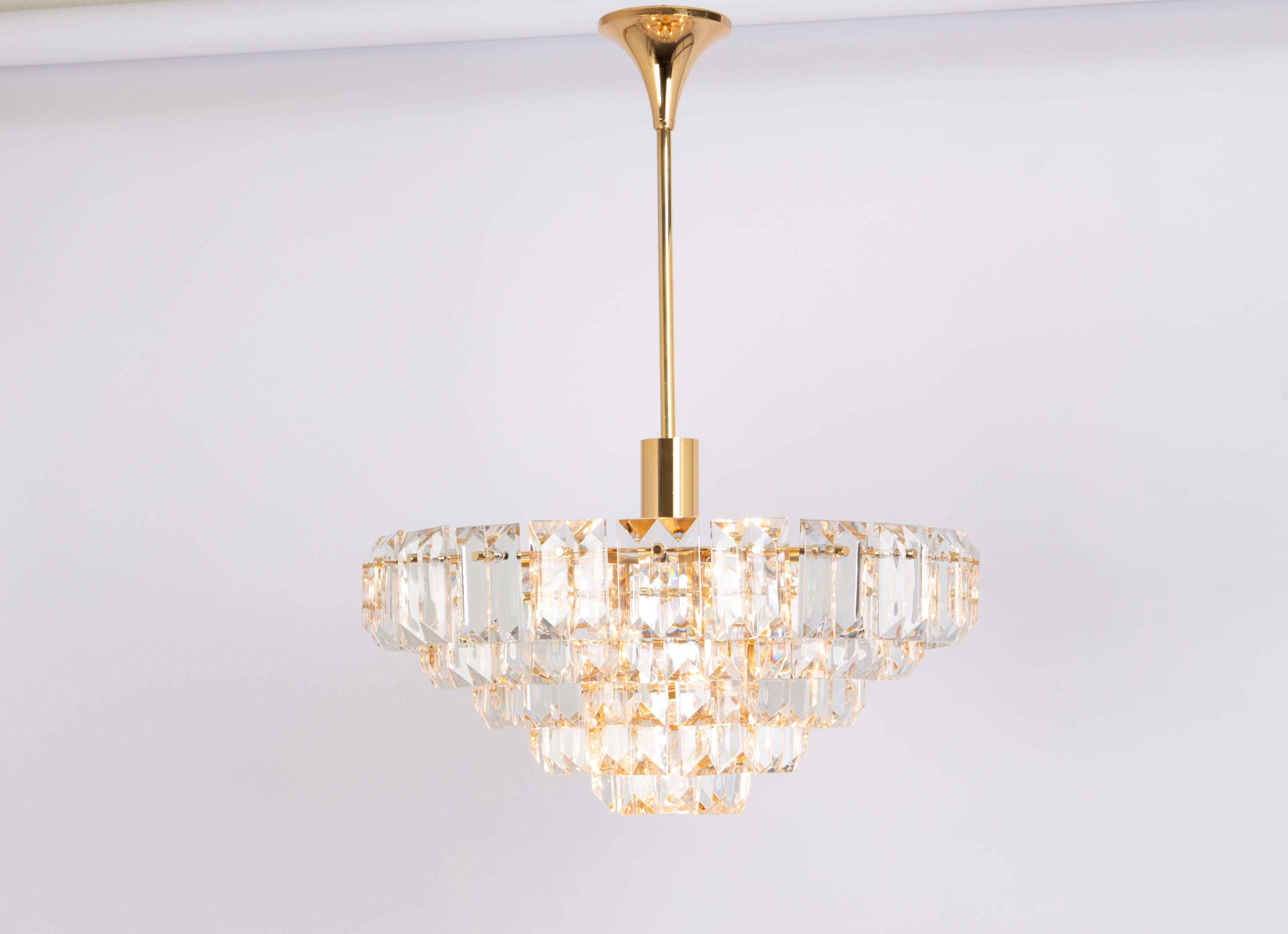 Stunning Chandelier, Brass and Crystal Glass by Kinkeldey, Germany, 1970s In Good Condition For Sale In Aachen, NRW