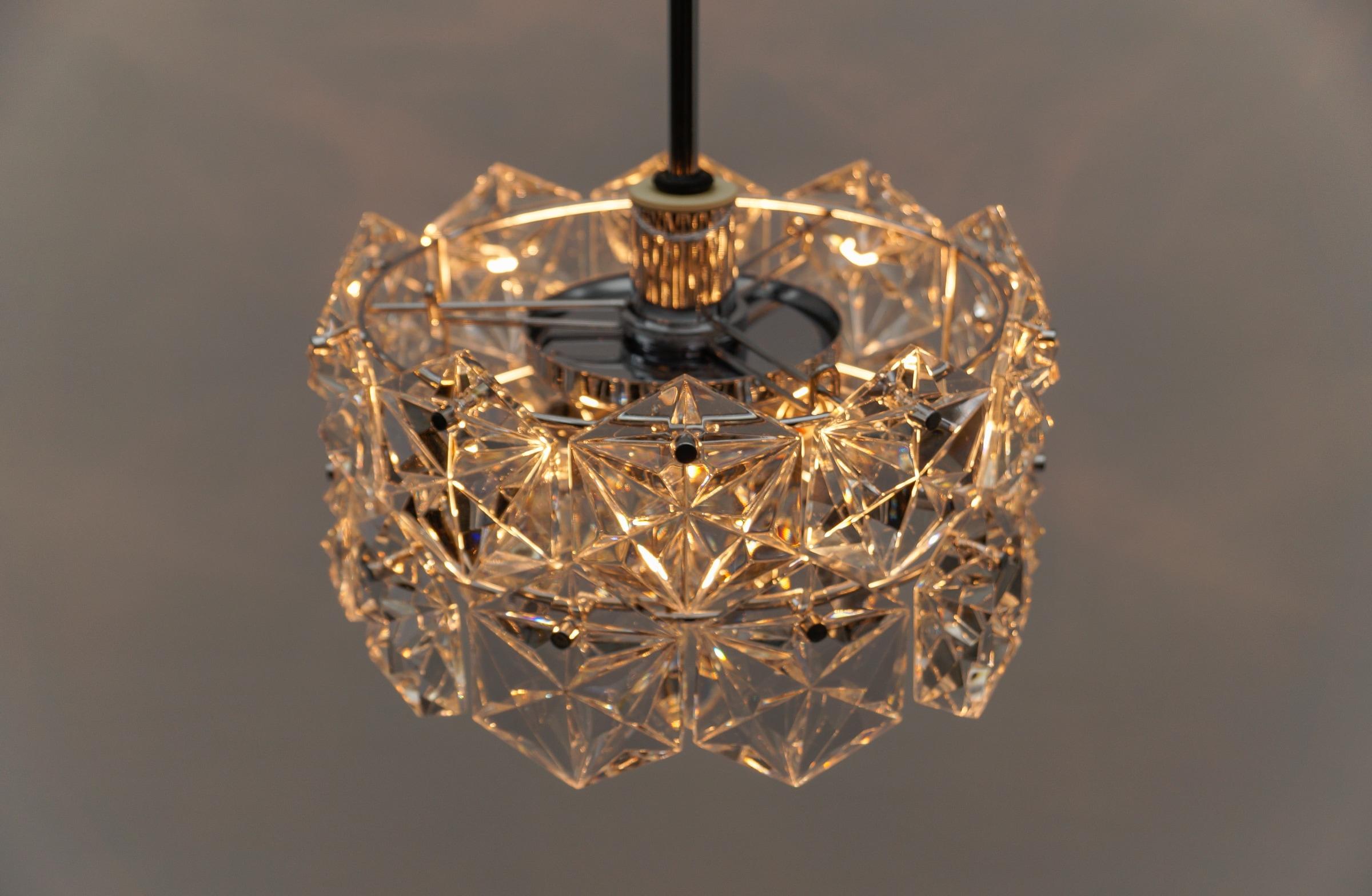 Stunning Chandelier Made of Chrome and Crystal Glass by Kinkeldey, 1970s Germany For Sale 4