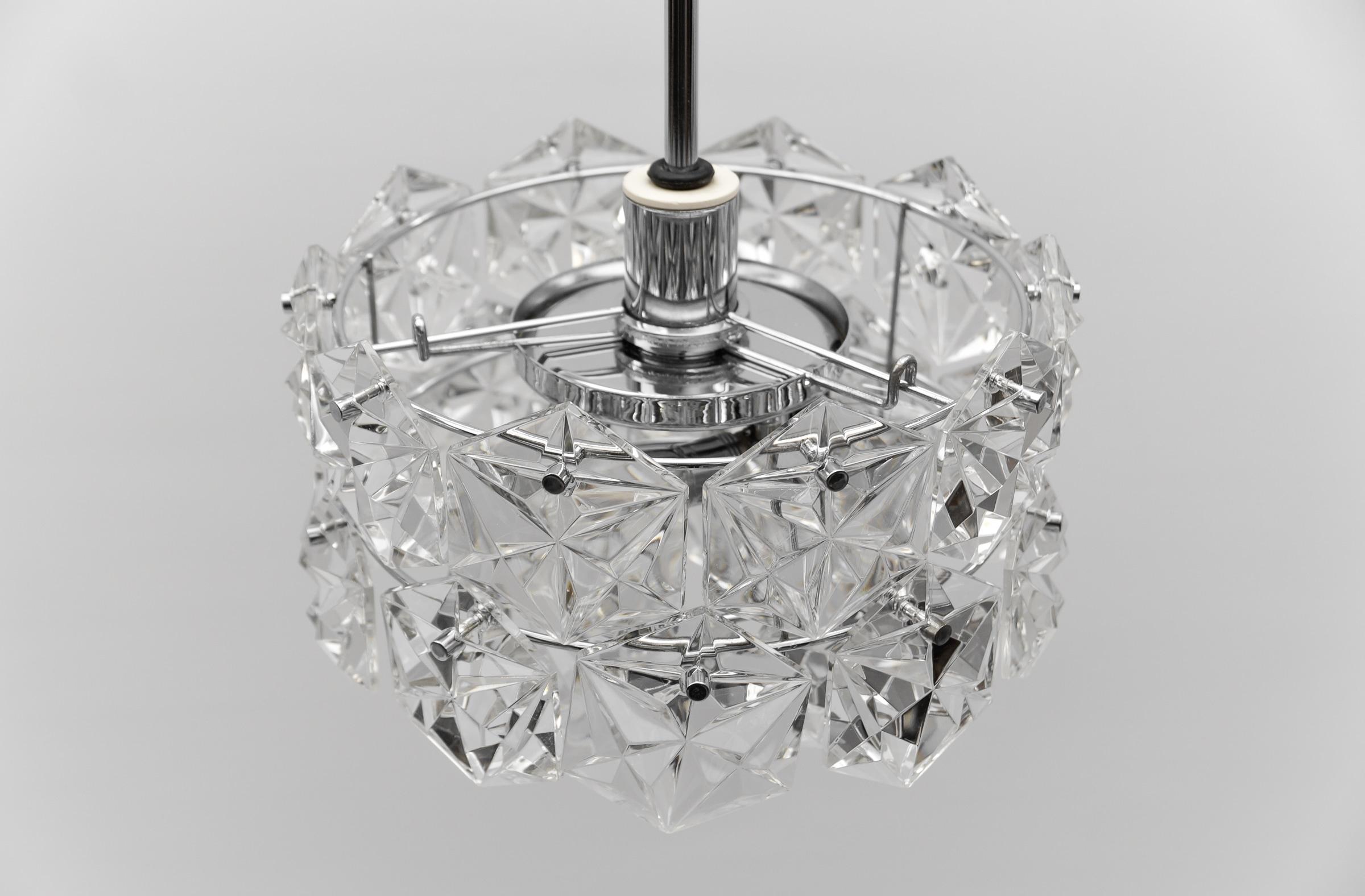 Stunning Chandelier Made of Chrome and Crystal Glass by Kinkeldey, 1970s Germany For Sale 3
