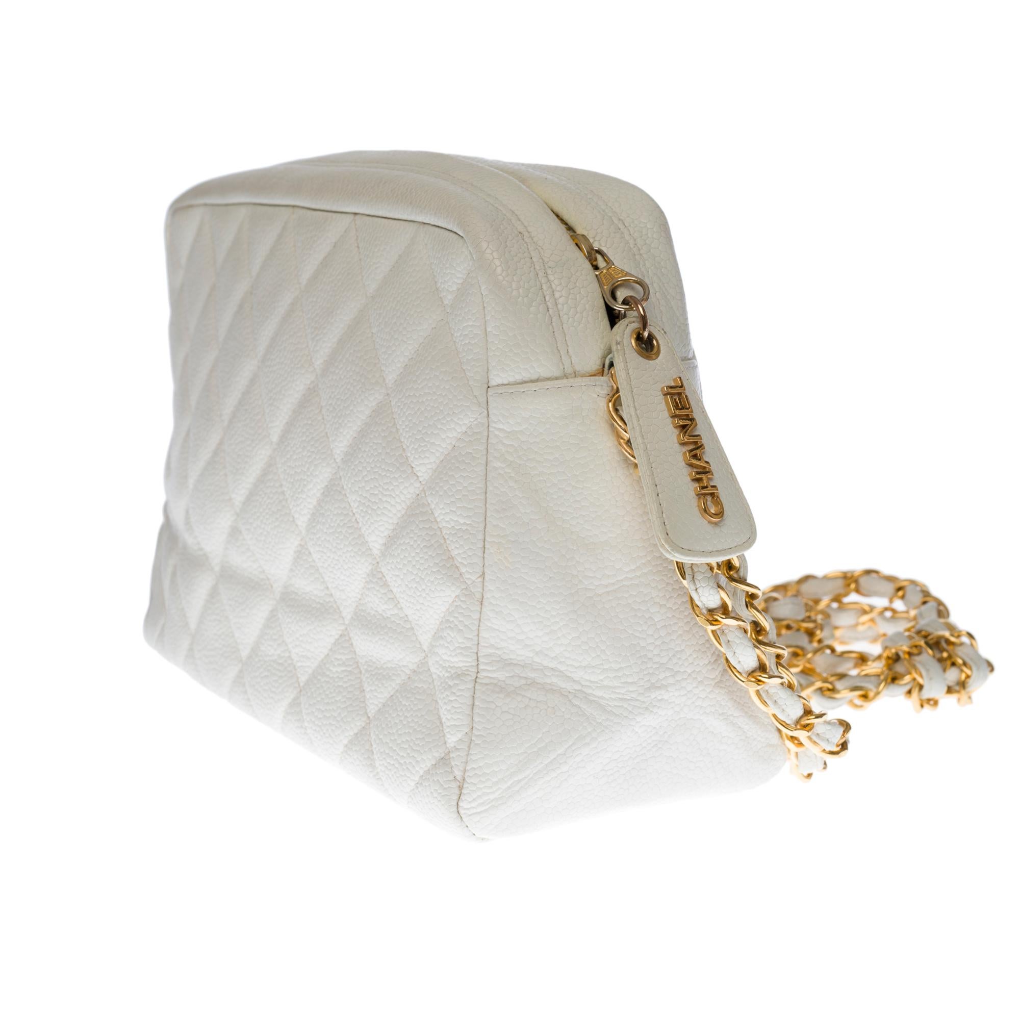 Stunning Chanel Classic shoulder bag in white caviar quilted leather, GHW In Good Condition In Paris, IDF