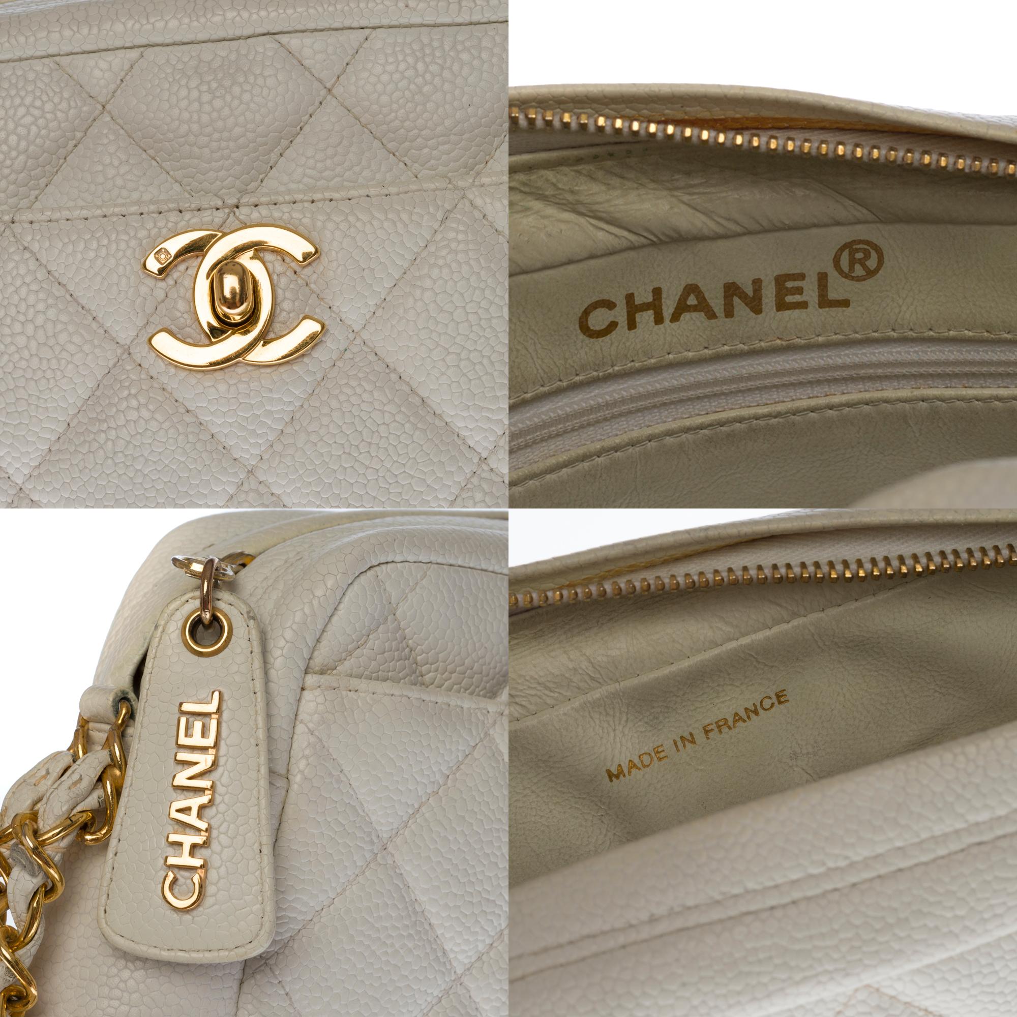 Women's Stunning Chanel Classic shoulder bag in white caviar quilted leather, GHW