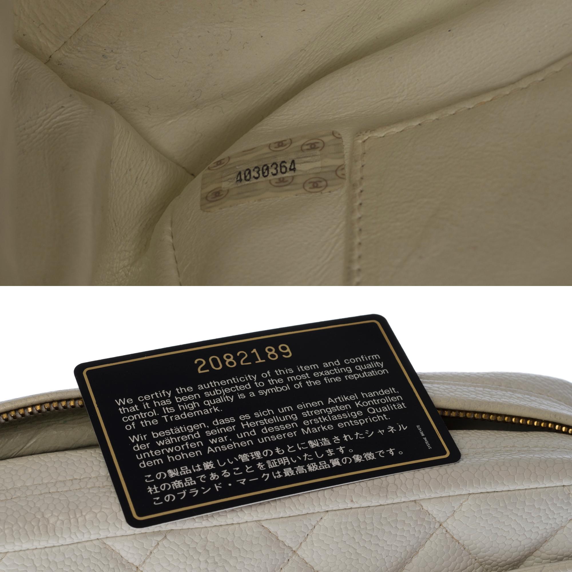Stunning Chanel Classic shoulder bag in white caviar quilted leather, GHW 1