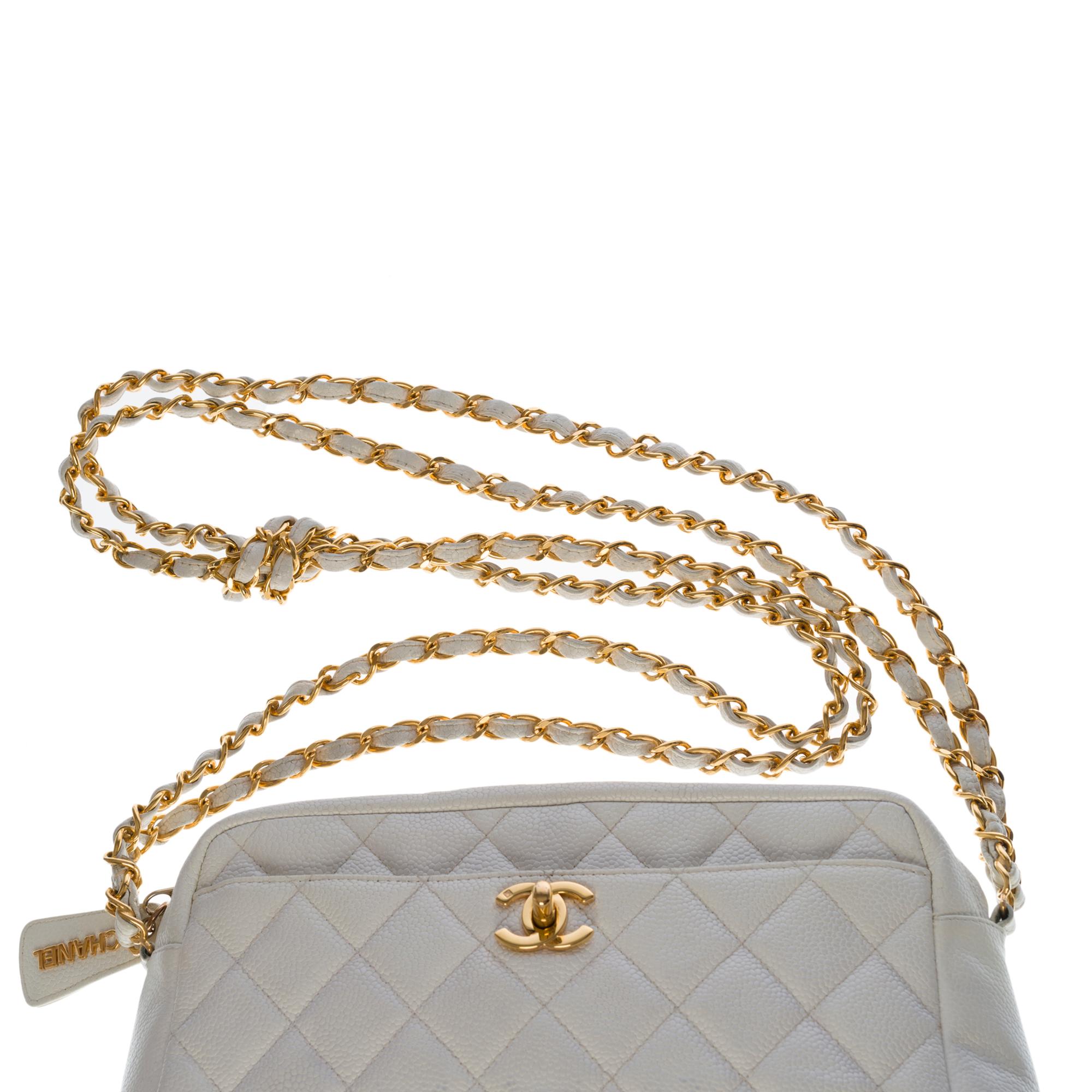 Stunning Chanel Classic shoulder bag in white caviar quilted leather, GHW 3