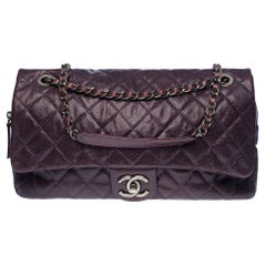 Atemberaubende Chanel Classic Umhängetasche mit Klappe aus violettem Kaviarleder, SHW