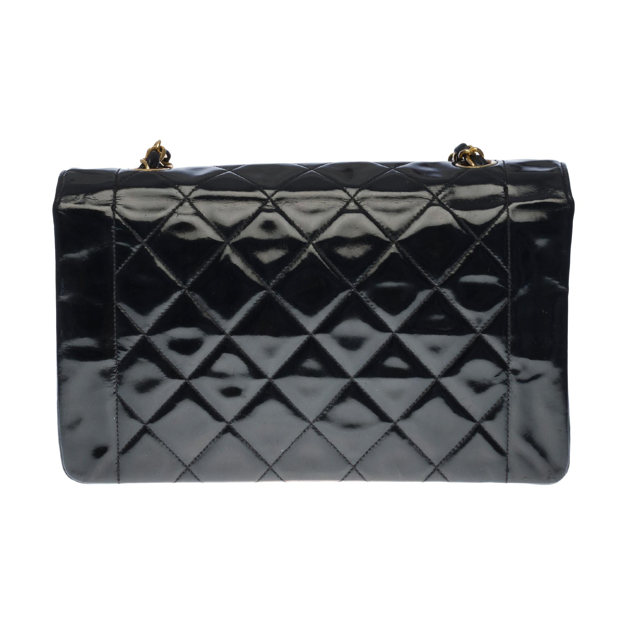 Black Stunning Chanel Diana Shoulder bag in black quilted patent leather and GHW