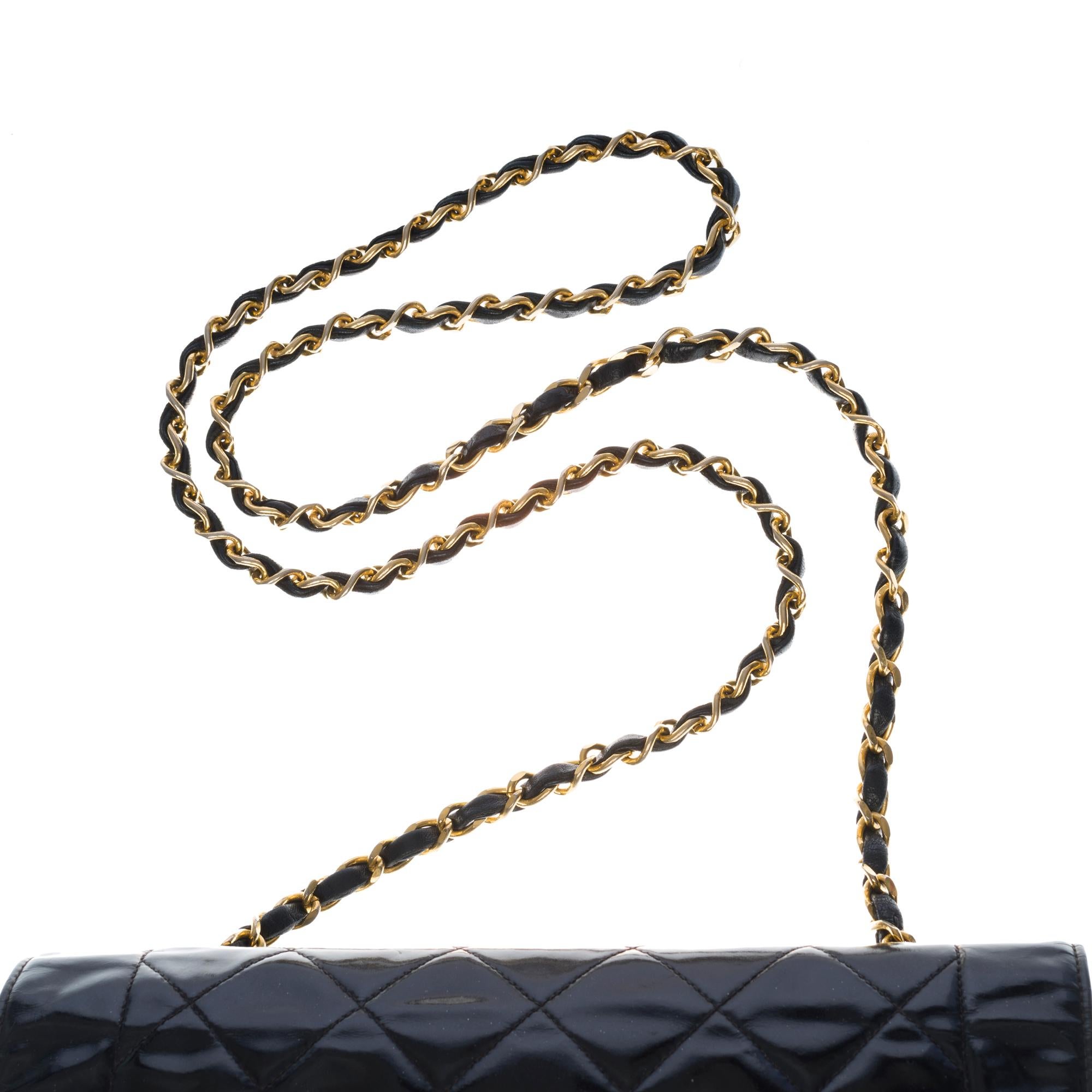 Stunning Chanel Diana Shoulder bag in black quilted patent leather and GHW 4