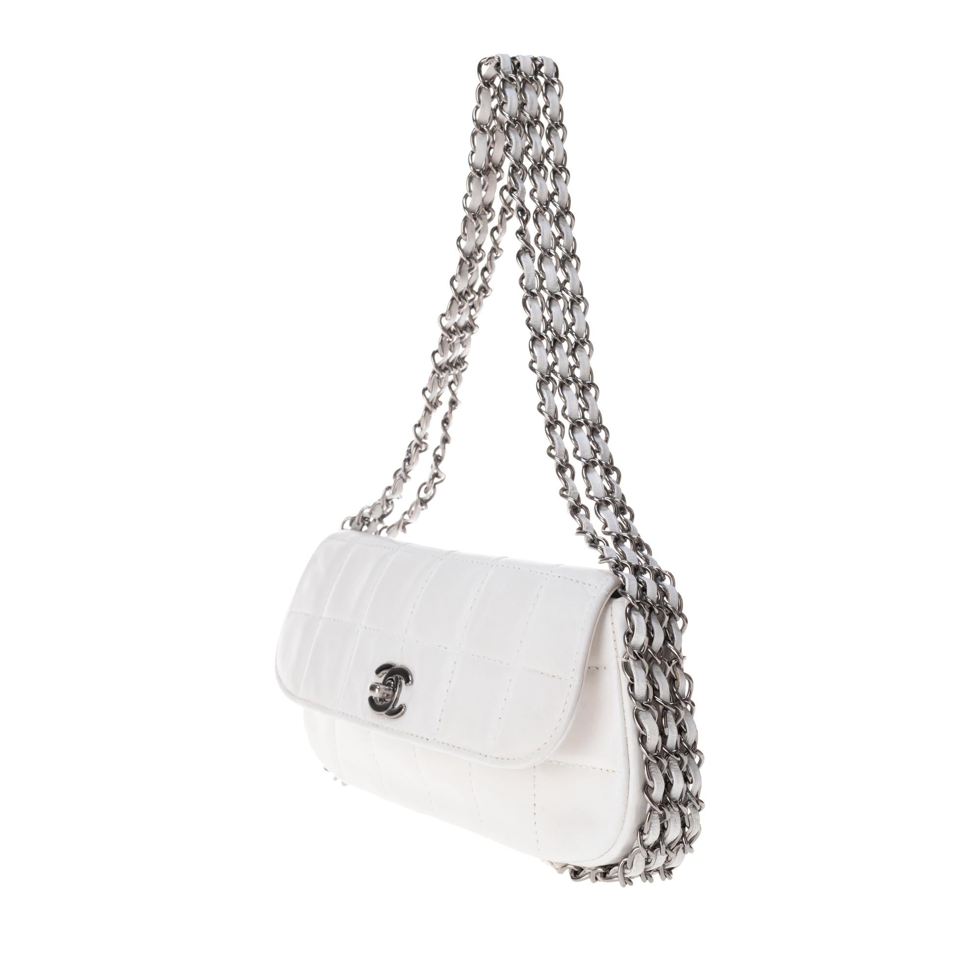 Gray Stunning Chanel Handbag in white quilted lambskin & triple silver chain !