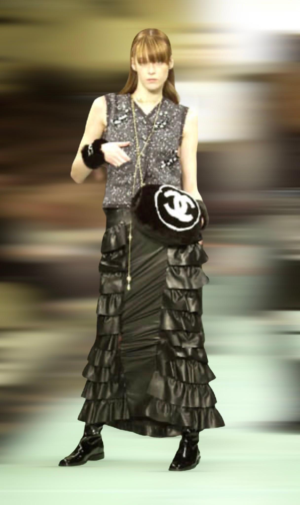Women's Stunning Chanel Melange CC Logo Button Vest Gilet Jacket