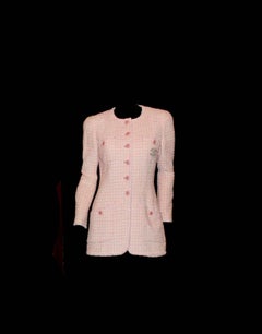Supberbe CHANEL 1997 Pink Lesage Tweed CC Logo Button Jacket Blazer 42