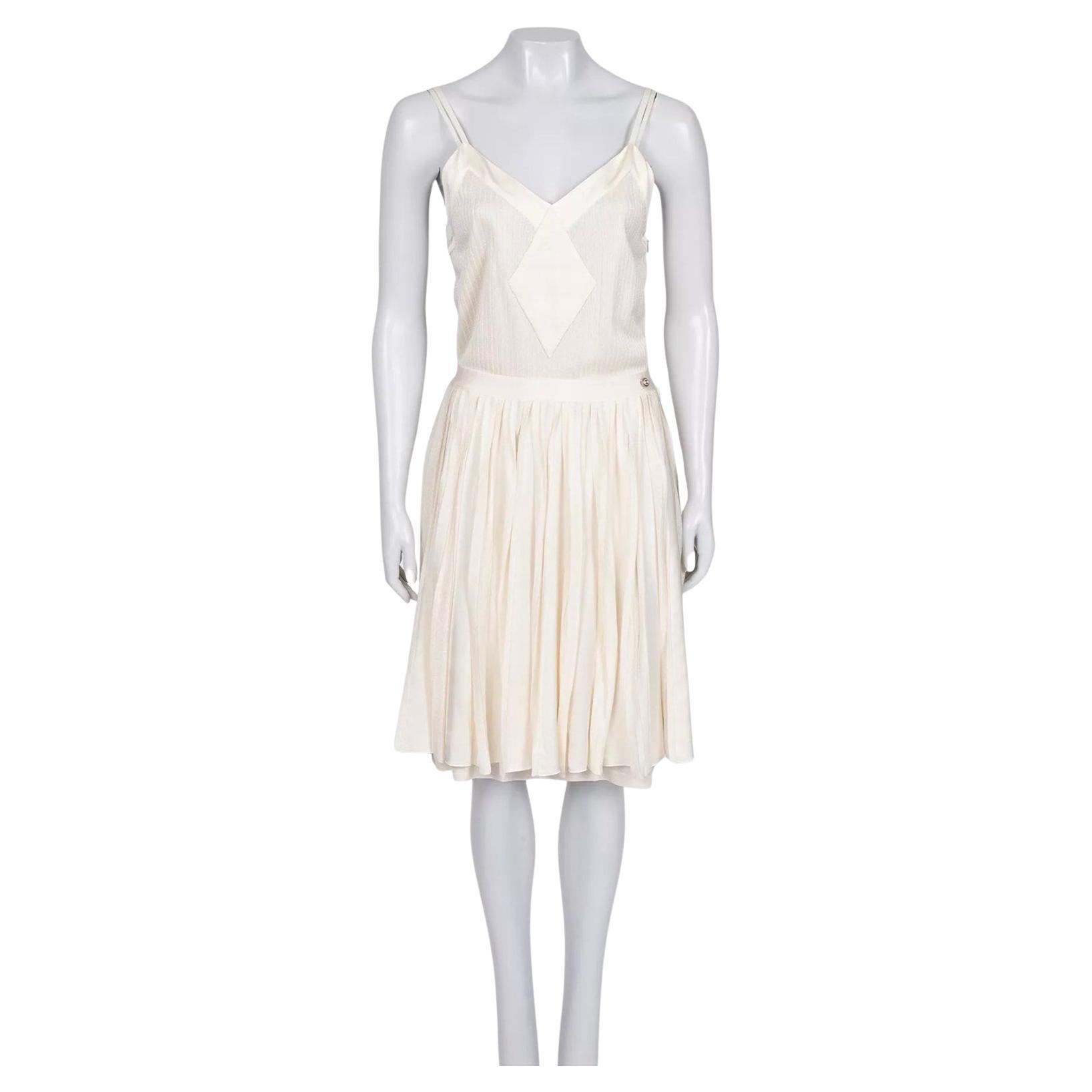 Stunning Chanel White Dress Sz.40 L