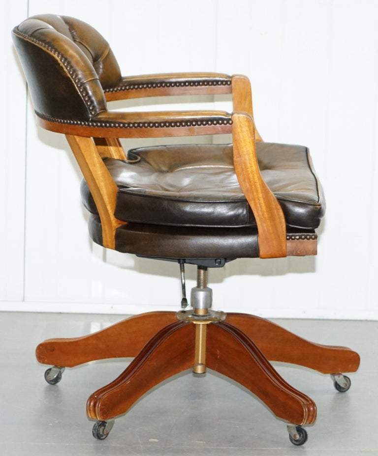 Stunning Chesterfield Admirals Court Captains Aged Brown Leather