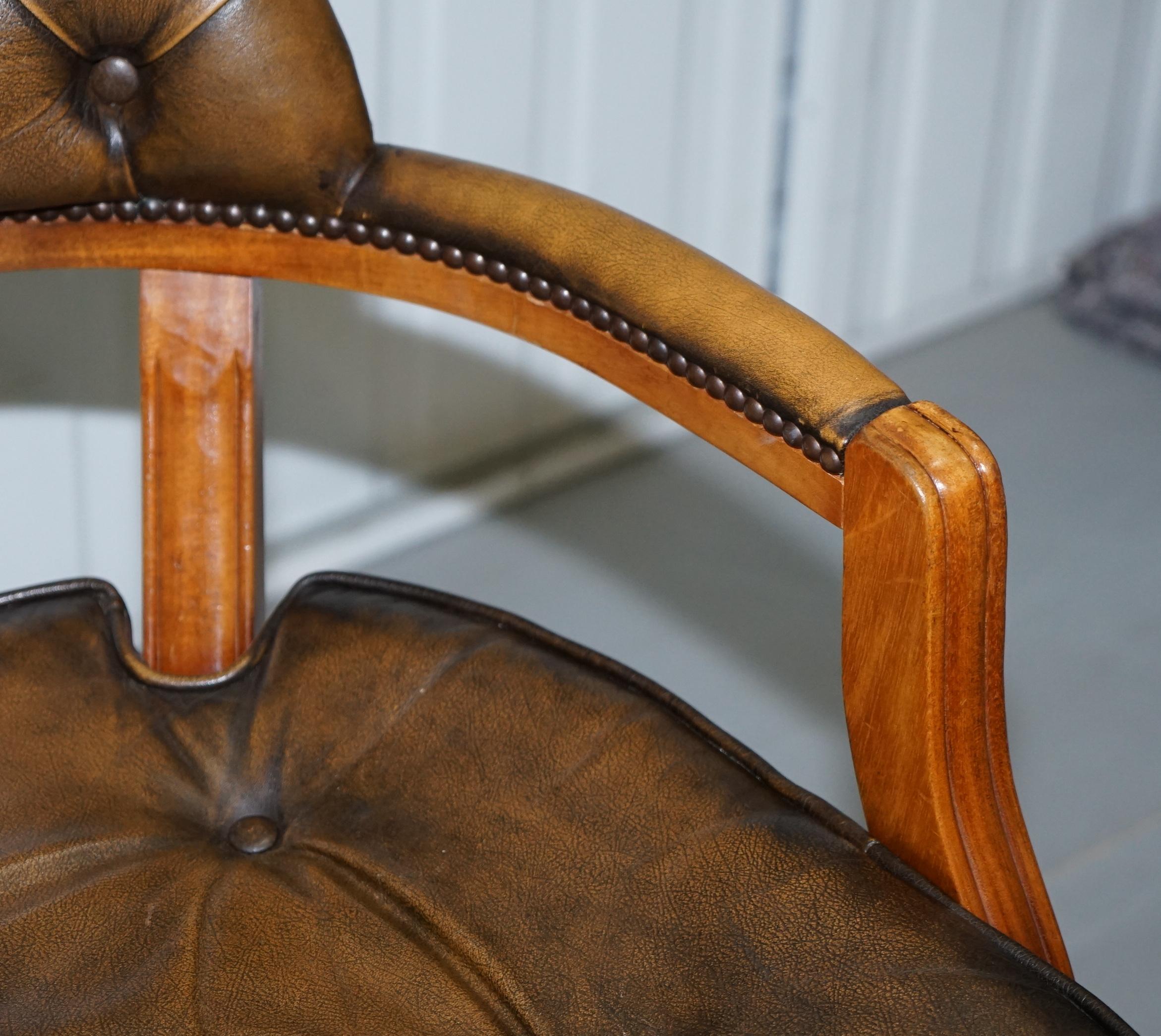 Stunning Chesterfield Admirals Court Captains Aged Brown Leather Cushioned Chair 2