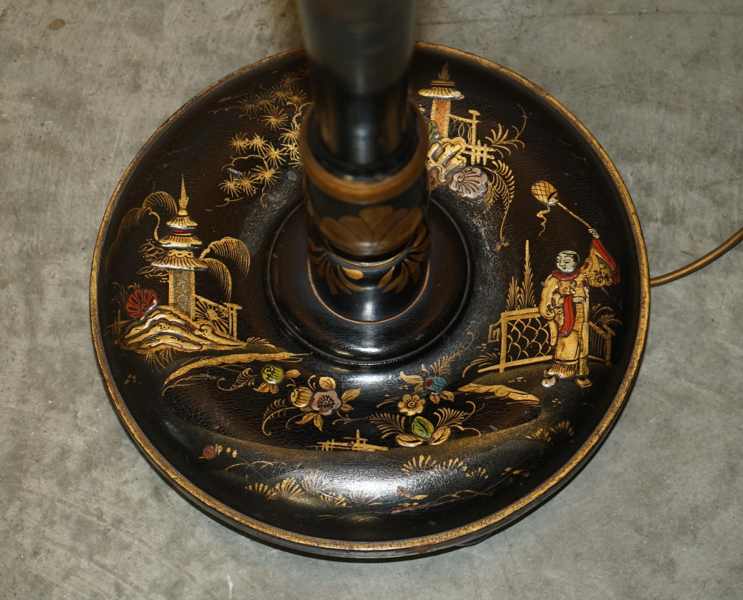 Lacquered Stunning Chinese Export circa 1920 Antique Chinoiserie Black Lacquer Floor Lamp