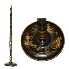 Impresionante Lámpara de pie china de exportación circa 1920 Chinoiserie antigua de laca negra