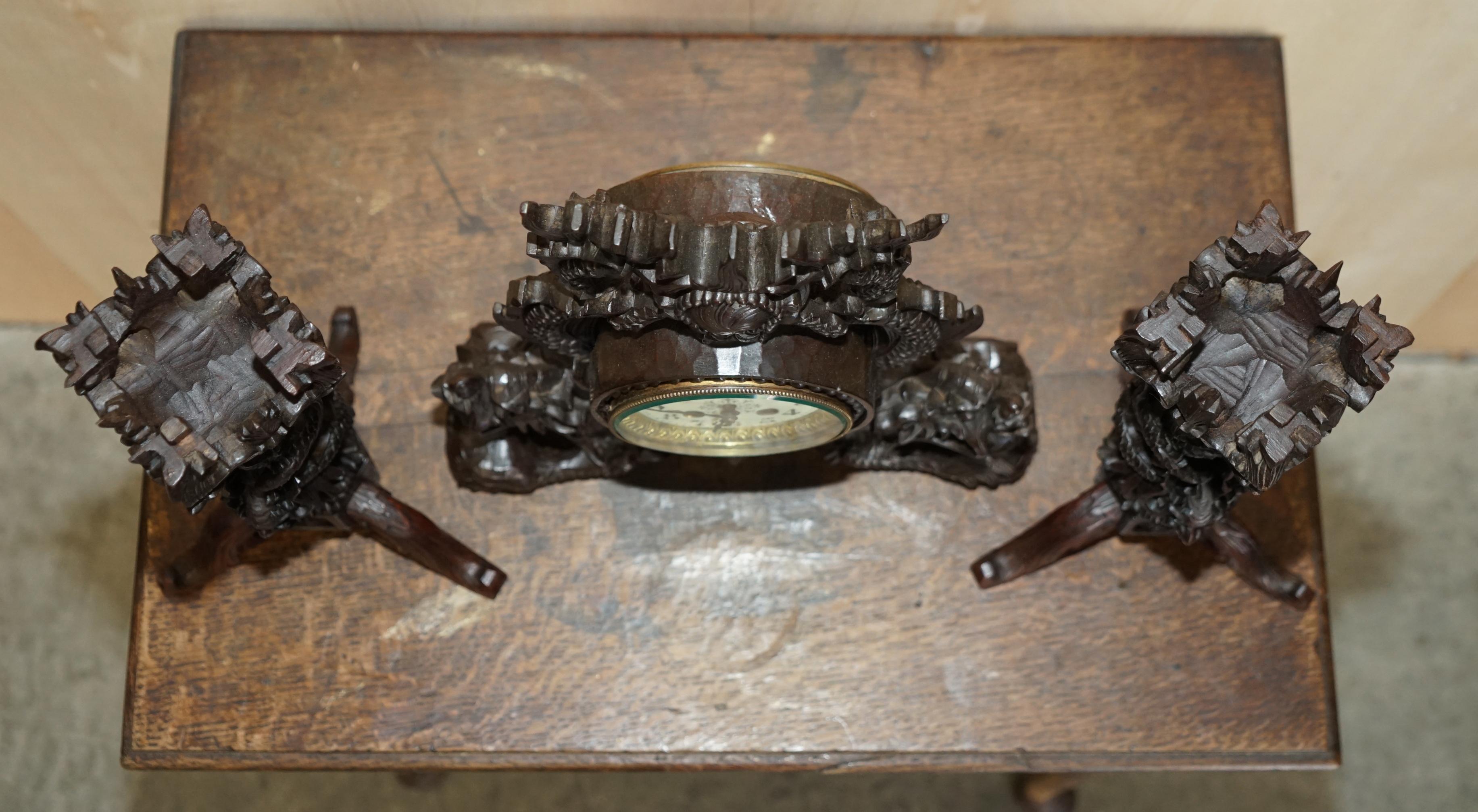 STUNNING CHINESE EXPORT HAND CARVED WOOD DRAGON MANTLE CLOCK & CANDLESTiCKS For Sale 6
