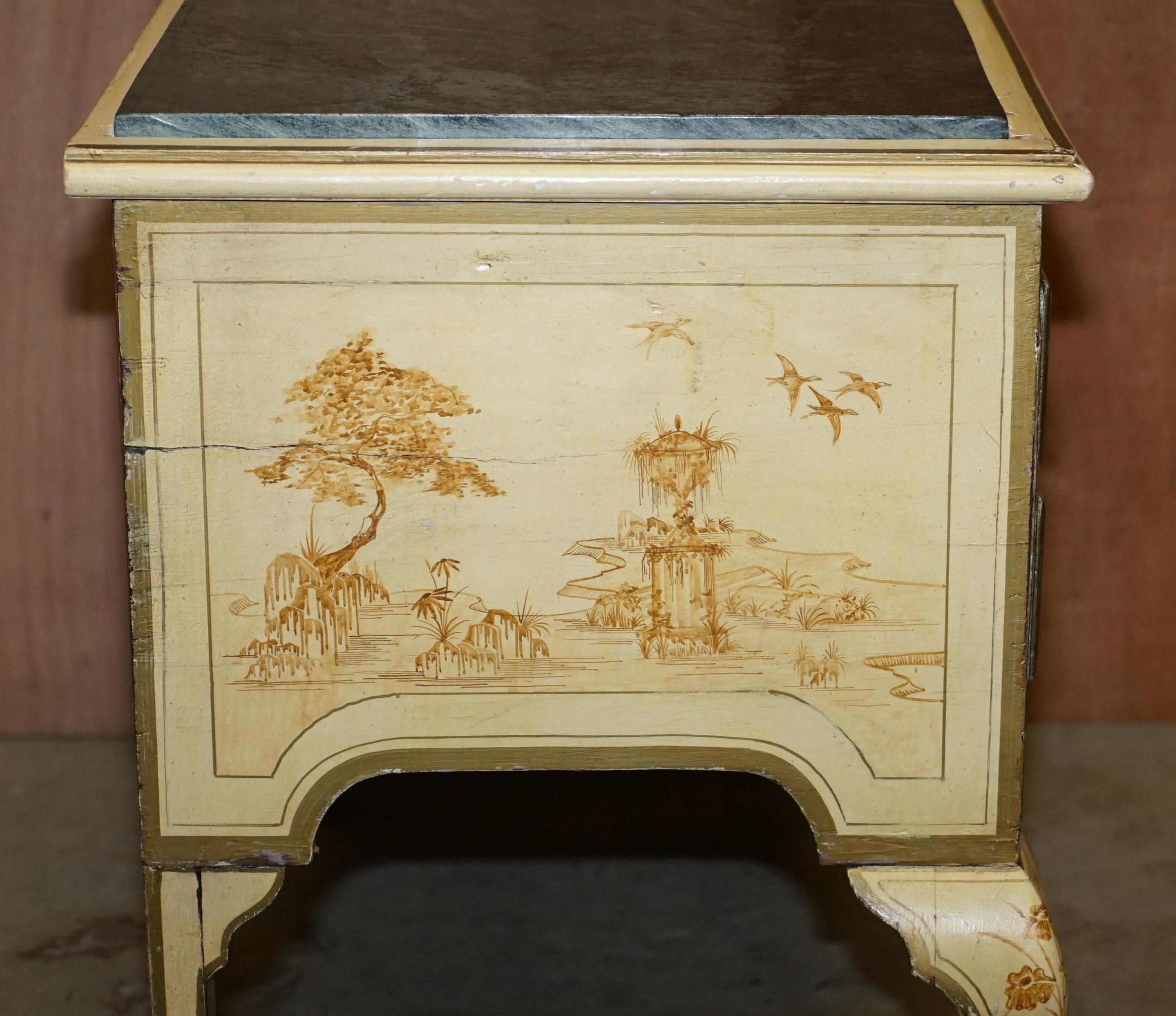 Atemberaubendes Chinoiserie-Sideboard mit Marmorplatte im chinesischen Chippendale-Stil im Angebot 8