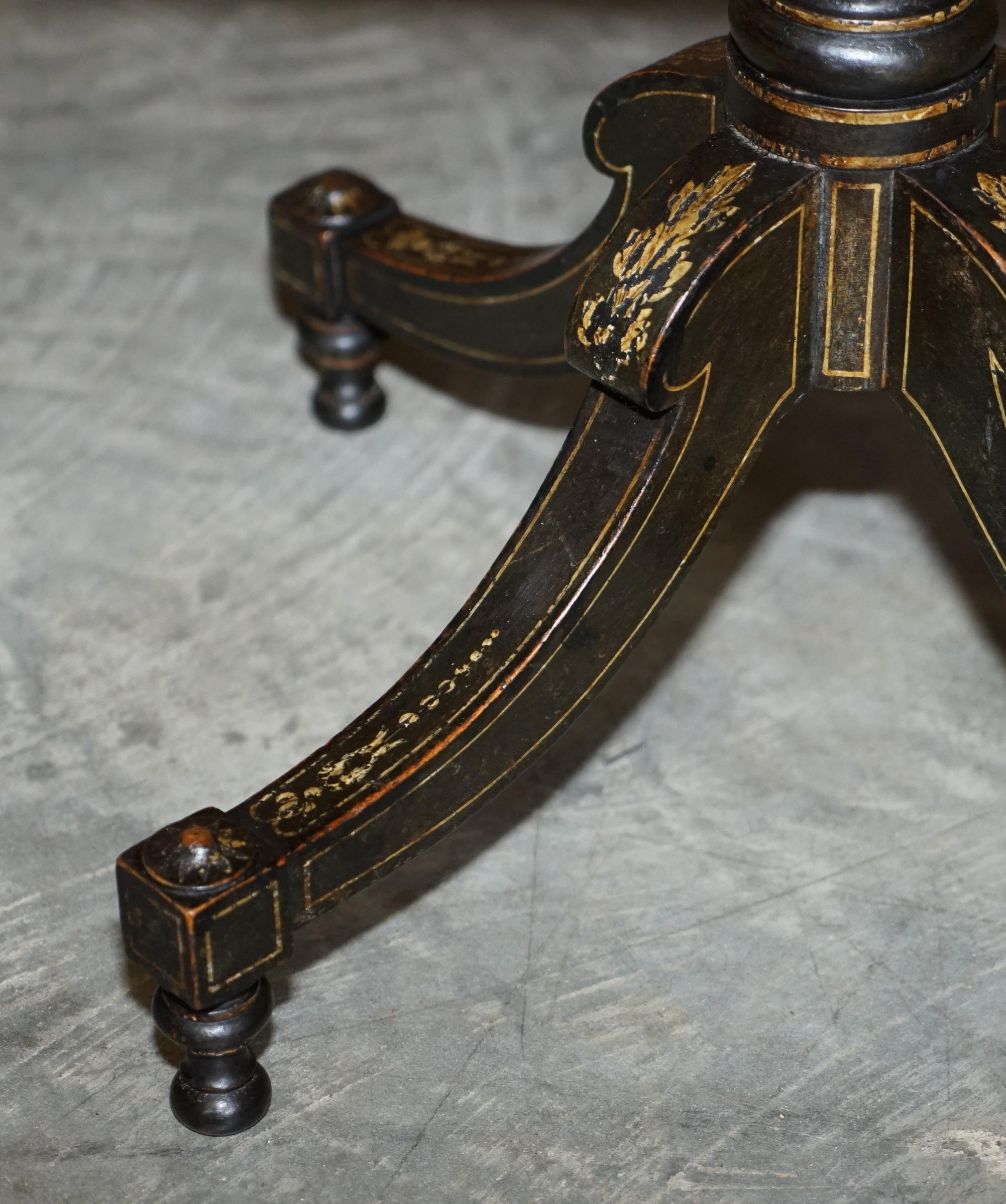 Stunning circa 1860 Gold Leaf Ebonised Chess Table Aesthetic Movement Taste 6