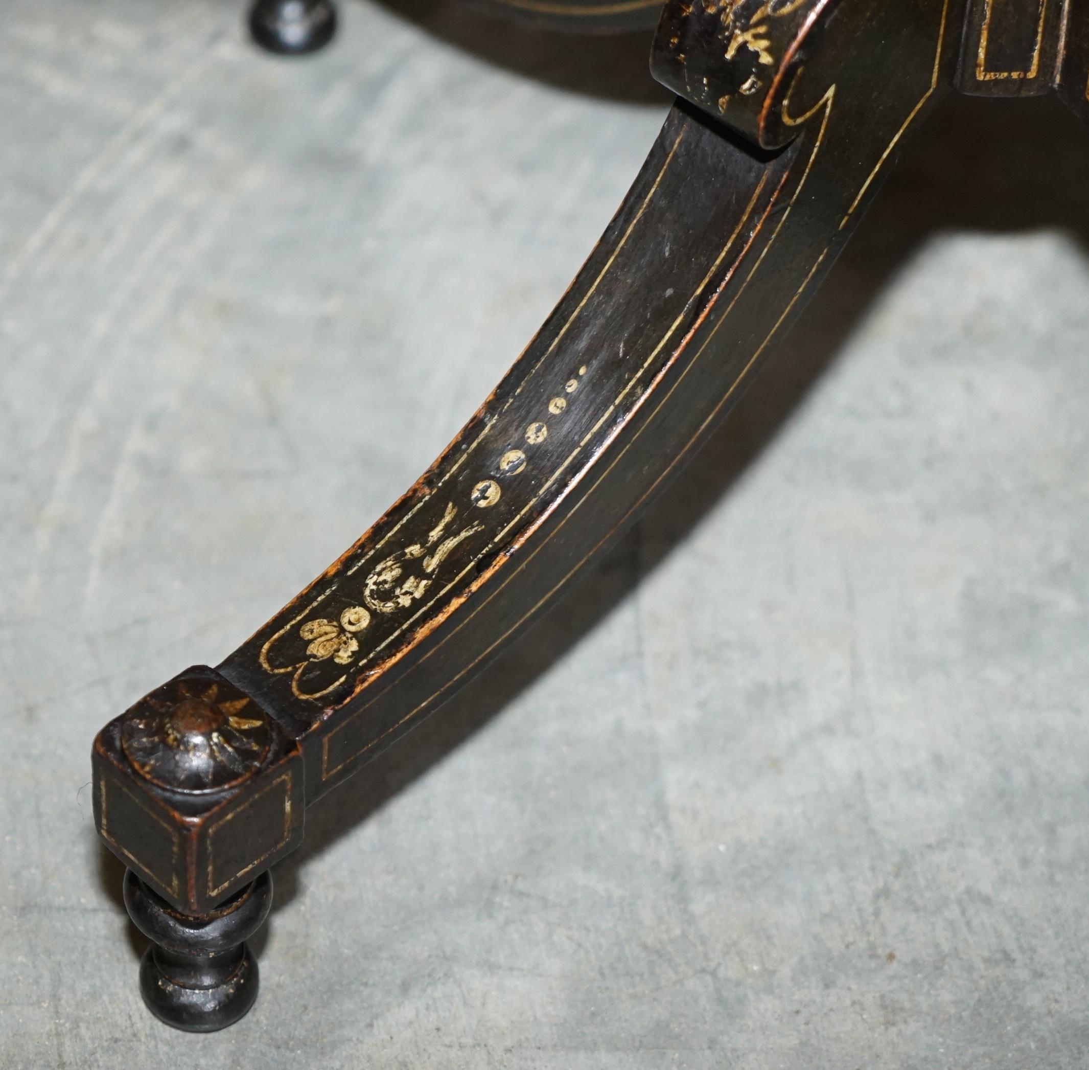 Stunning circa 1860 Gold Leaf Ebonised Chess Table Aesthetic Movement Taste 11