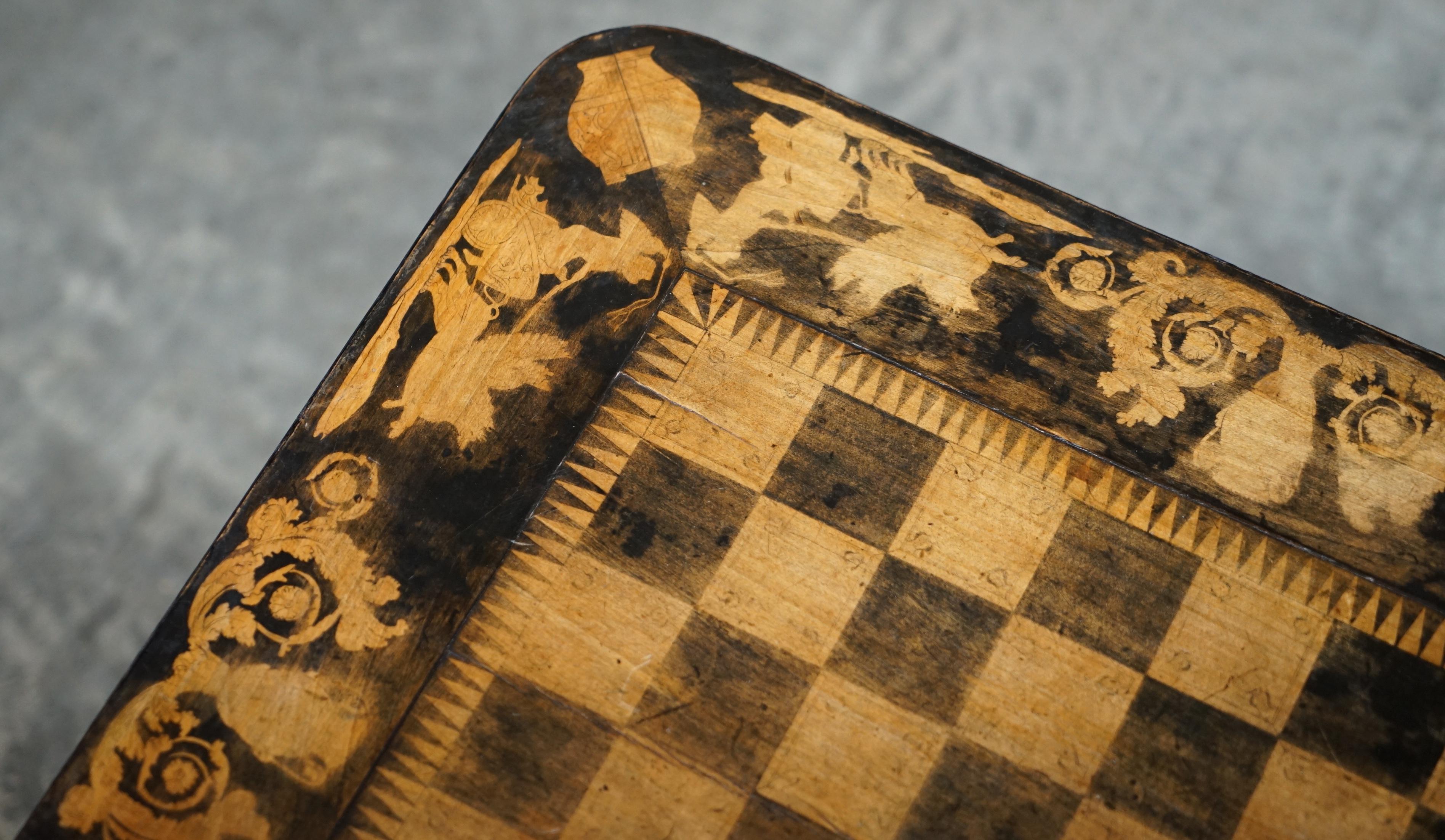 Stunning circa 1860 Gold Leaf Ebonised Chess Table Aesthetic Movement Taste 3