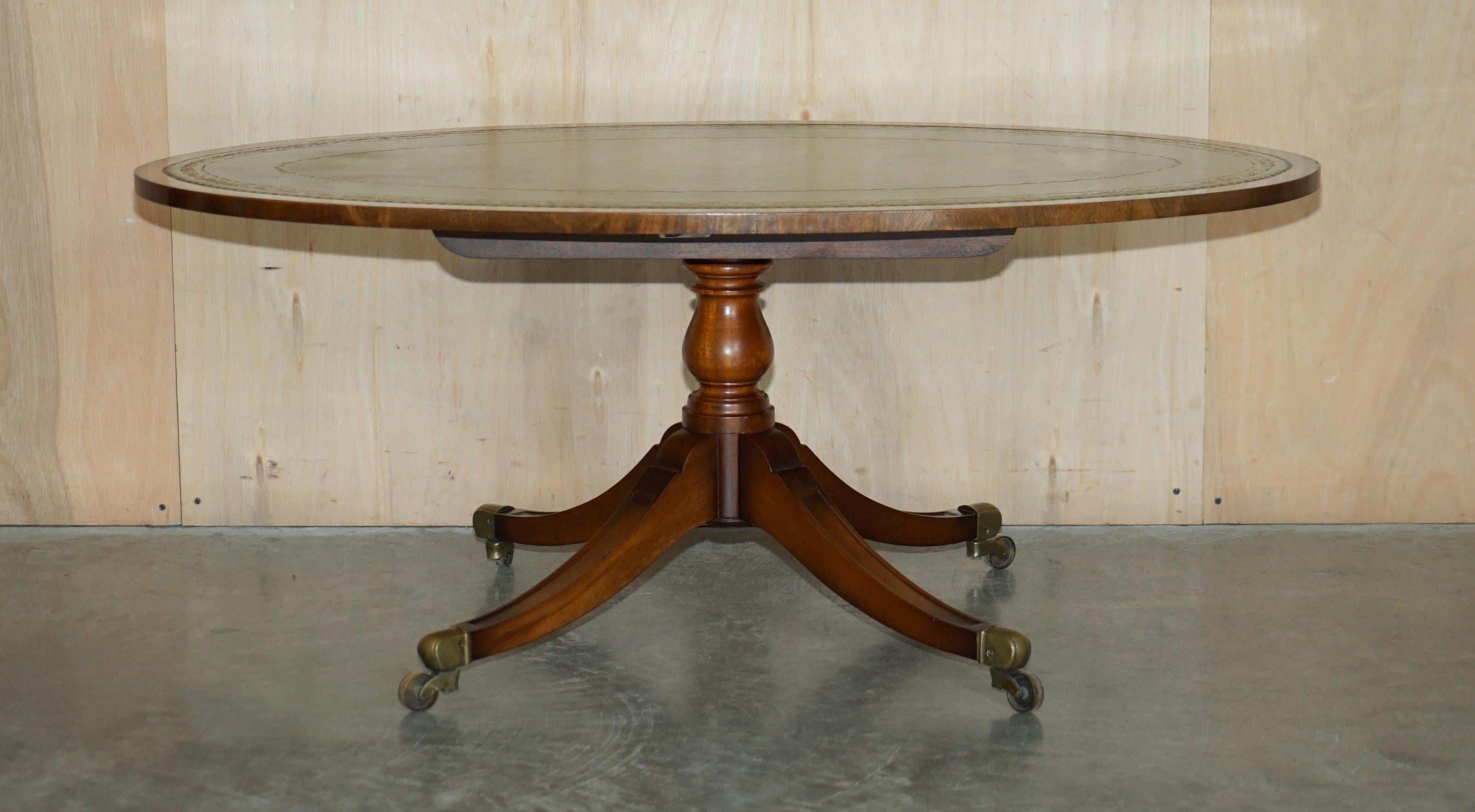 Stunning circa 1900 English Walnut Green Leather Brass Castor Oval Coffee Table For Sale 7