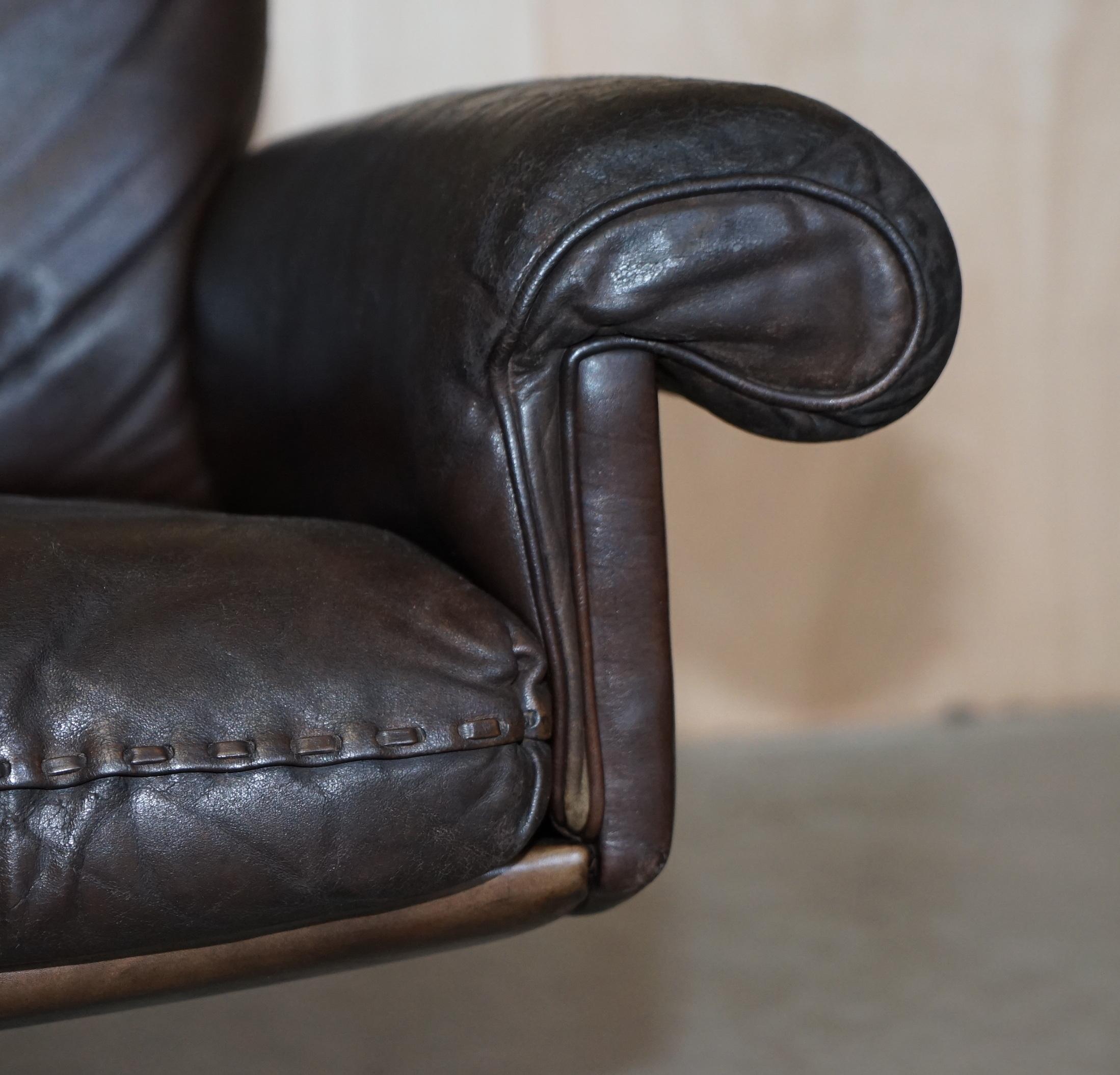 Superbe fauteuil pivotant en cuir Brown Stitch by Stitch de De Sede datant des années 1960. en vente 1