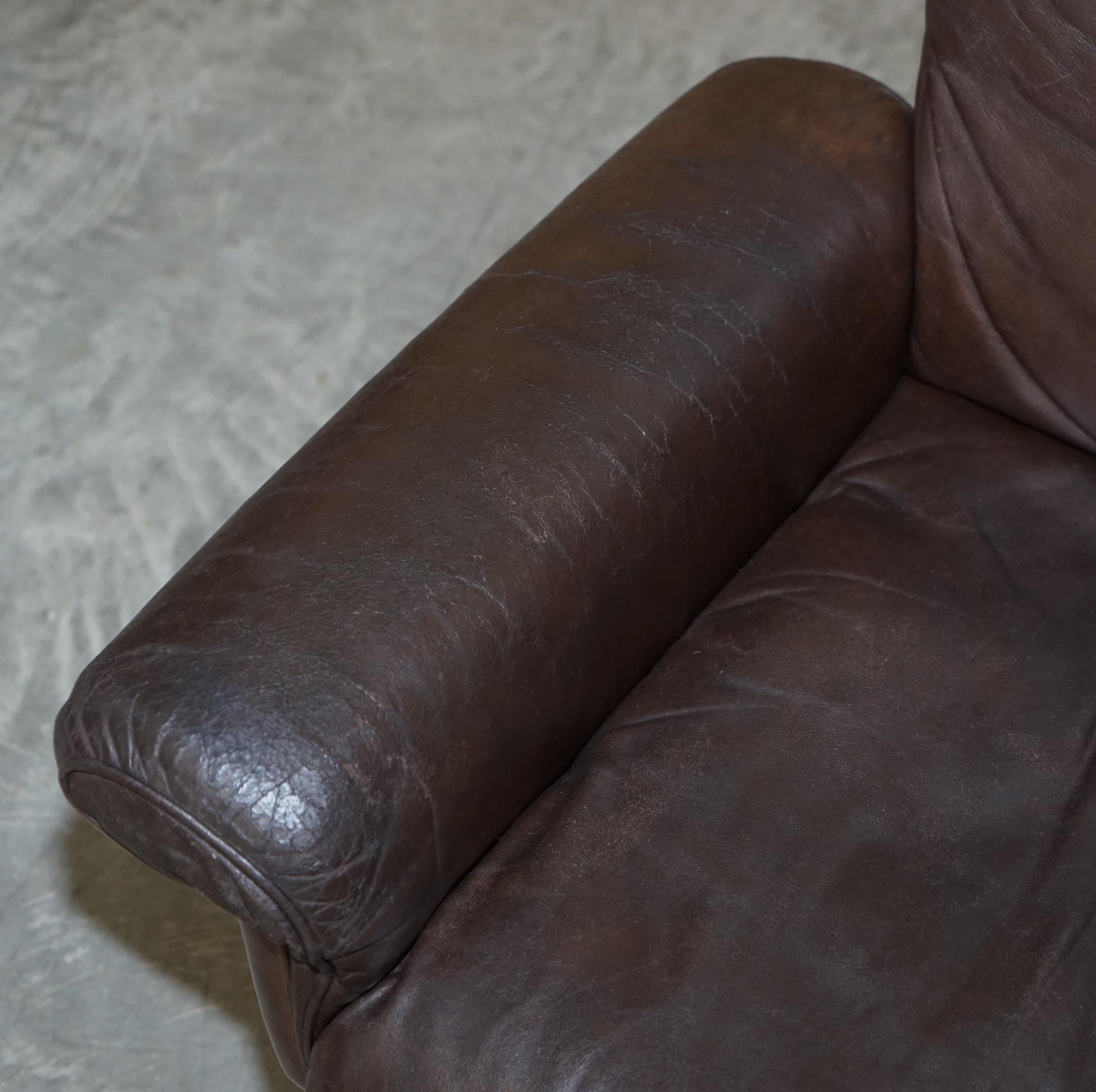 Stunning circa 1960's De Sede DS-35 Brown Leather Swivel Armchair Hand Stitched For Sale 3