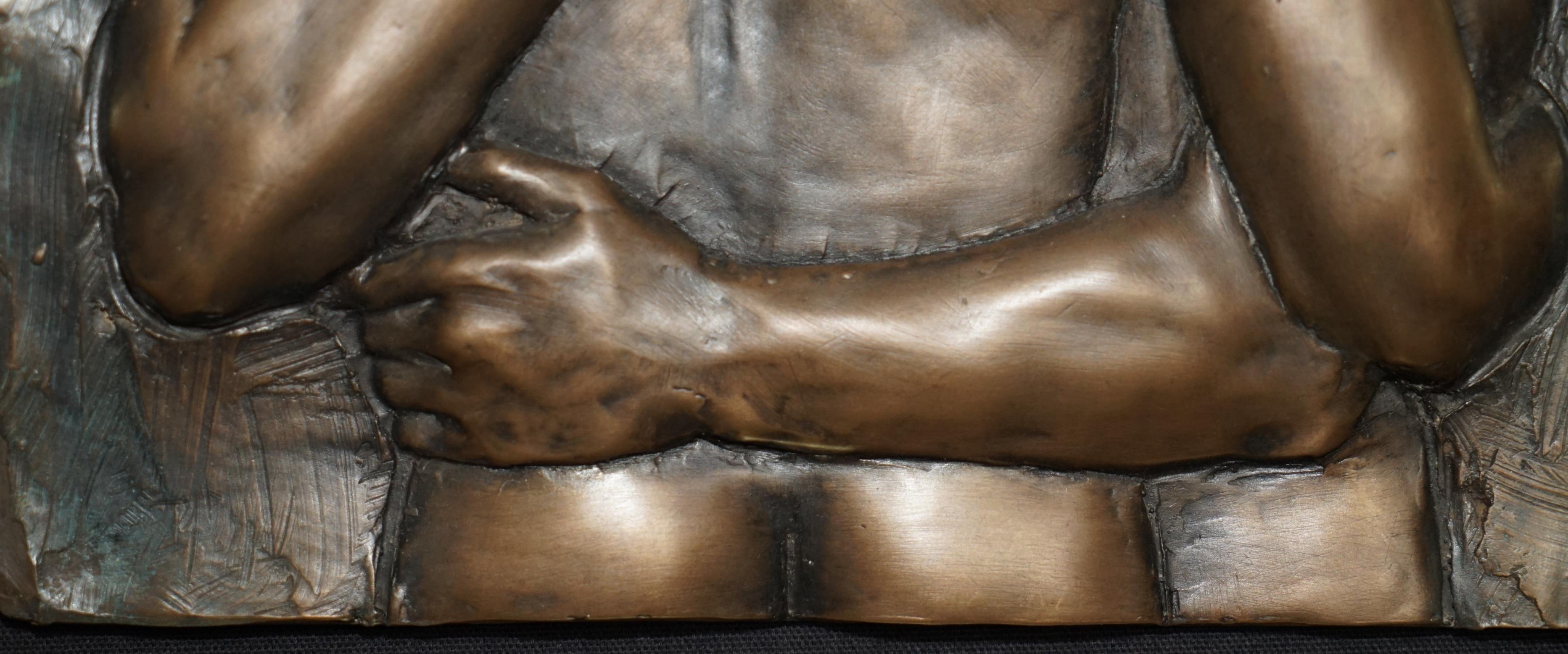 STUNNING CIRCA 2000 BILL MACK CARELESS BRONZE PLASTER 3D PICTURE OF TWO LOVERs im Angebot 1