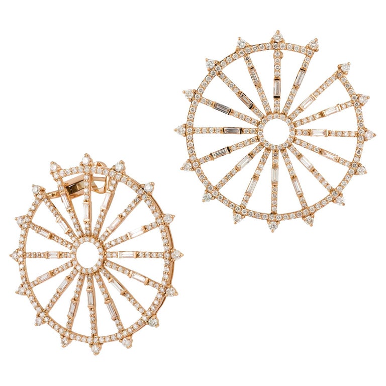 Stunning Circle Yellow Gold 18K Earrings Diamond For Her For Sale at 1stDibs