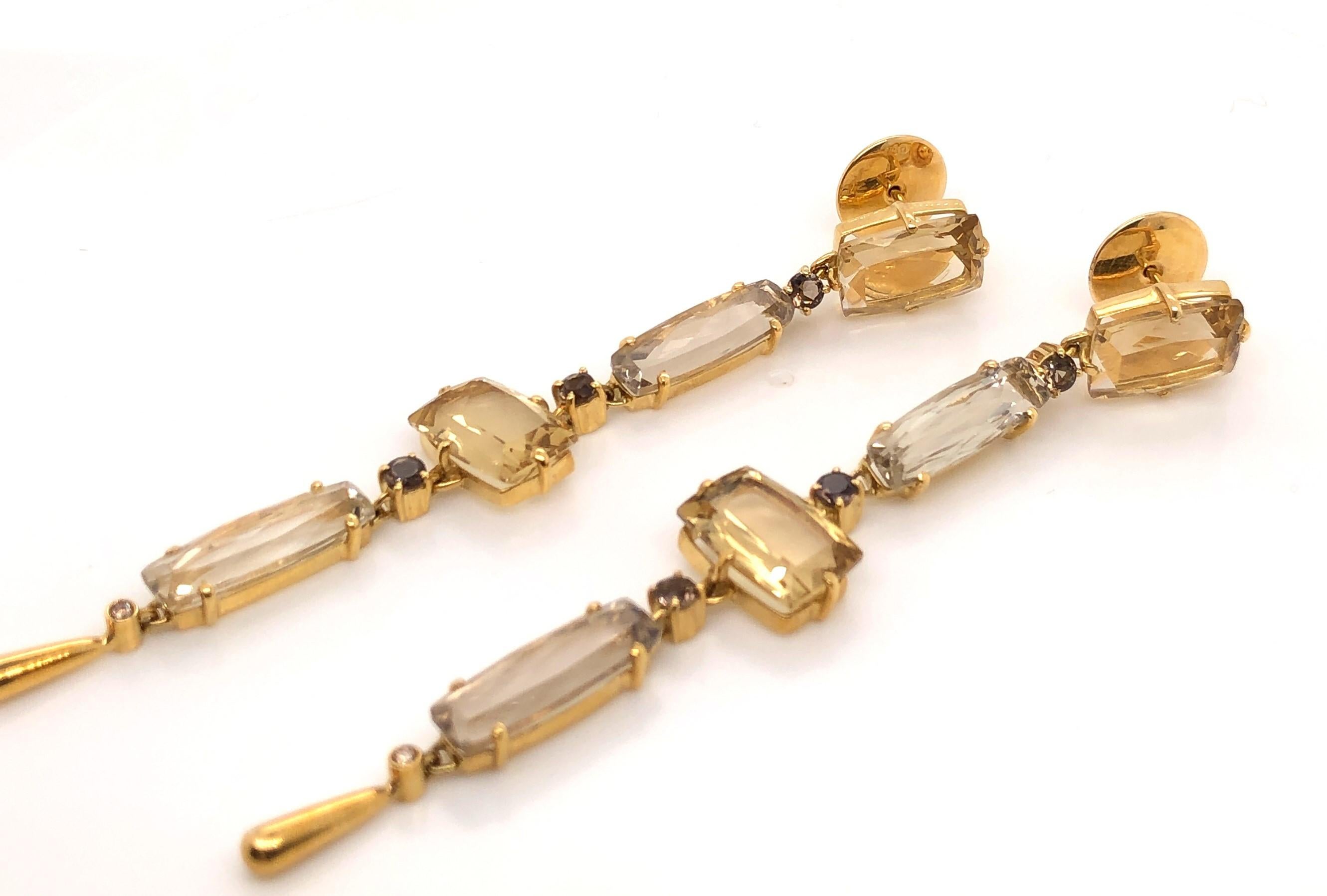 Stunning Citrine and Quartz Mix Gem Drop Earrings Set in 18 Karat Yellow Gold In New Condition For Sale In New York, NY