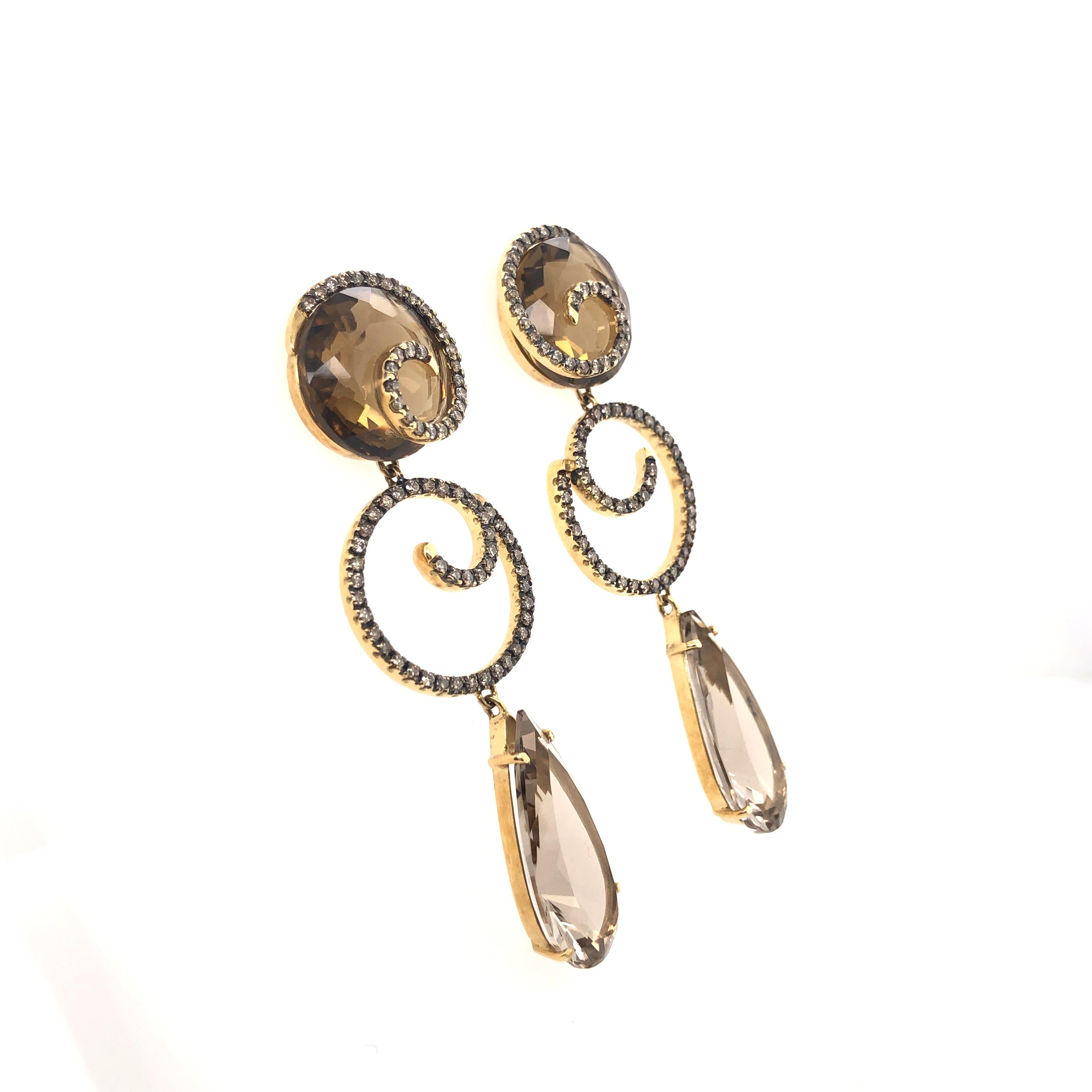 Pear Cut Stunning Citrine, Quartz and Diamond Drop Earrings Set in 18 Karat Yellow Gold For Sale