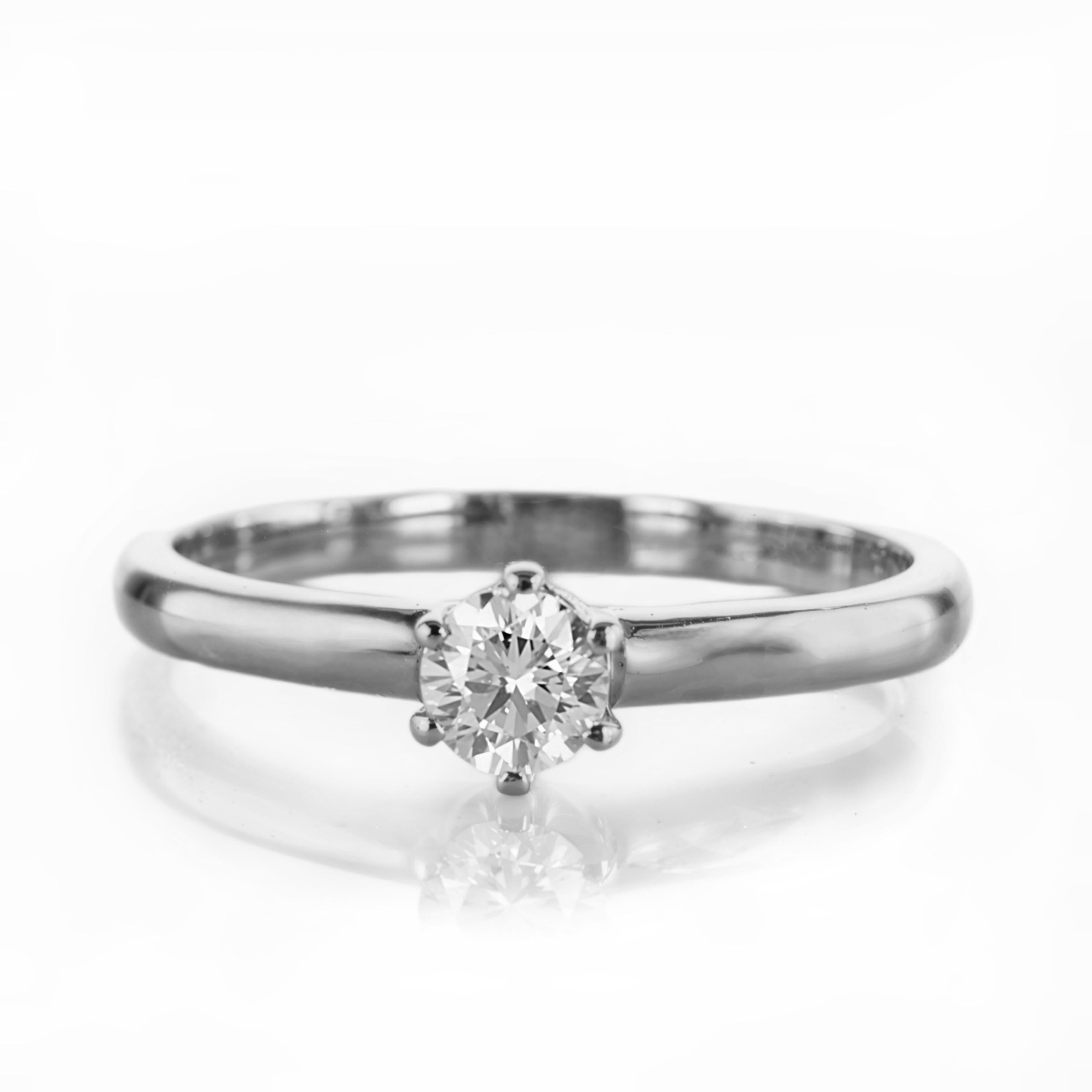 For Sale:  Stunning Classic 0.25 Carat Diamond Solitaire Ring in 14K Gold 15