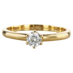 Stunning Classic 0.25 Carat Diamond Solitaire Ring in 14K Gold