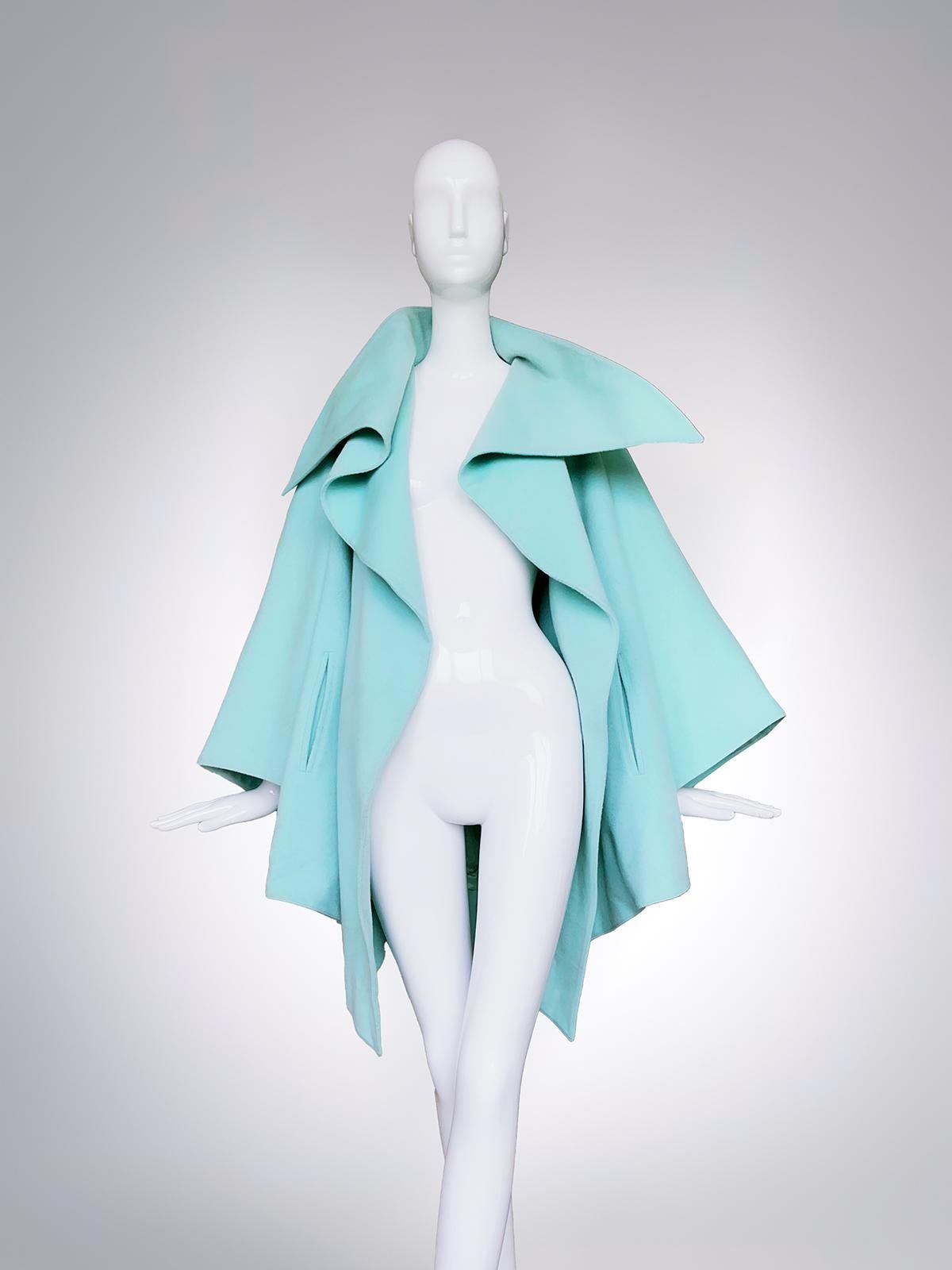 Women's Stunning Claude Montana FW 1990 Archival Runway Coat Sculptural Wool Cape