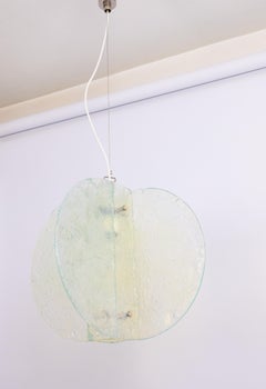 Superbe lampe à suspension Murano bleu clair Design Carlo Nason by Mazzega, années 1970