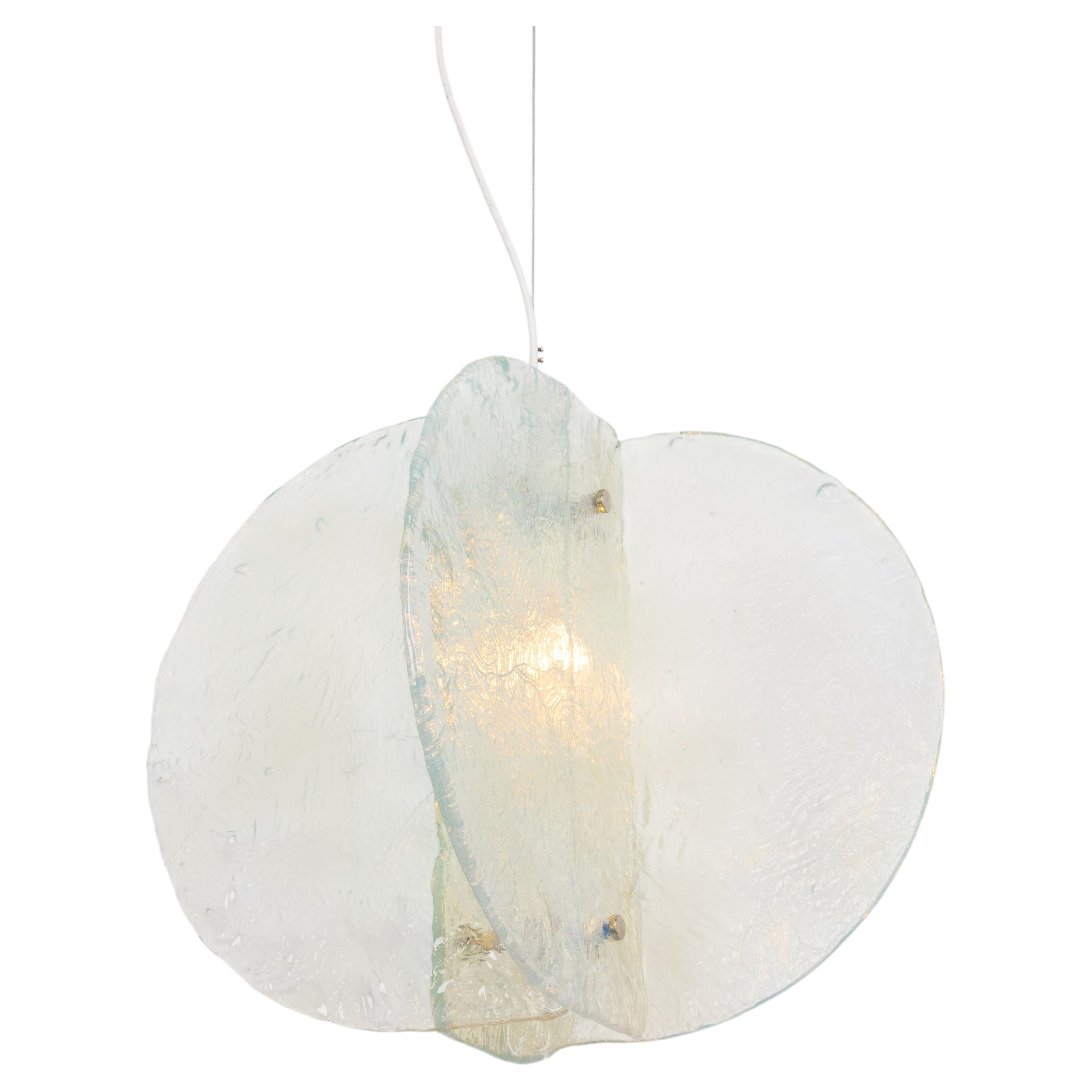 Stupenda lampada a sospensione di Murano blu chiaro design Carlo Nason by Mazzega, anni '70 in vendita