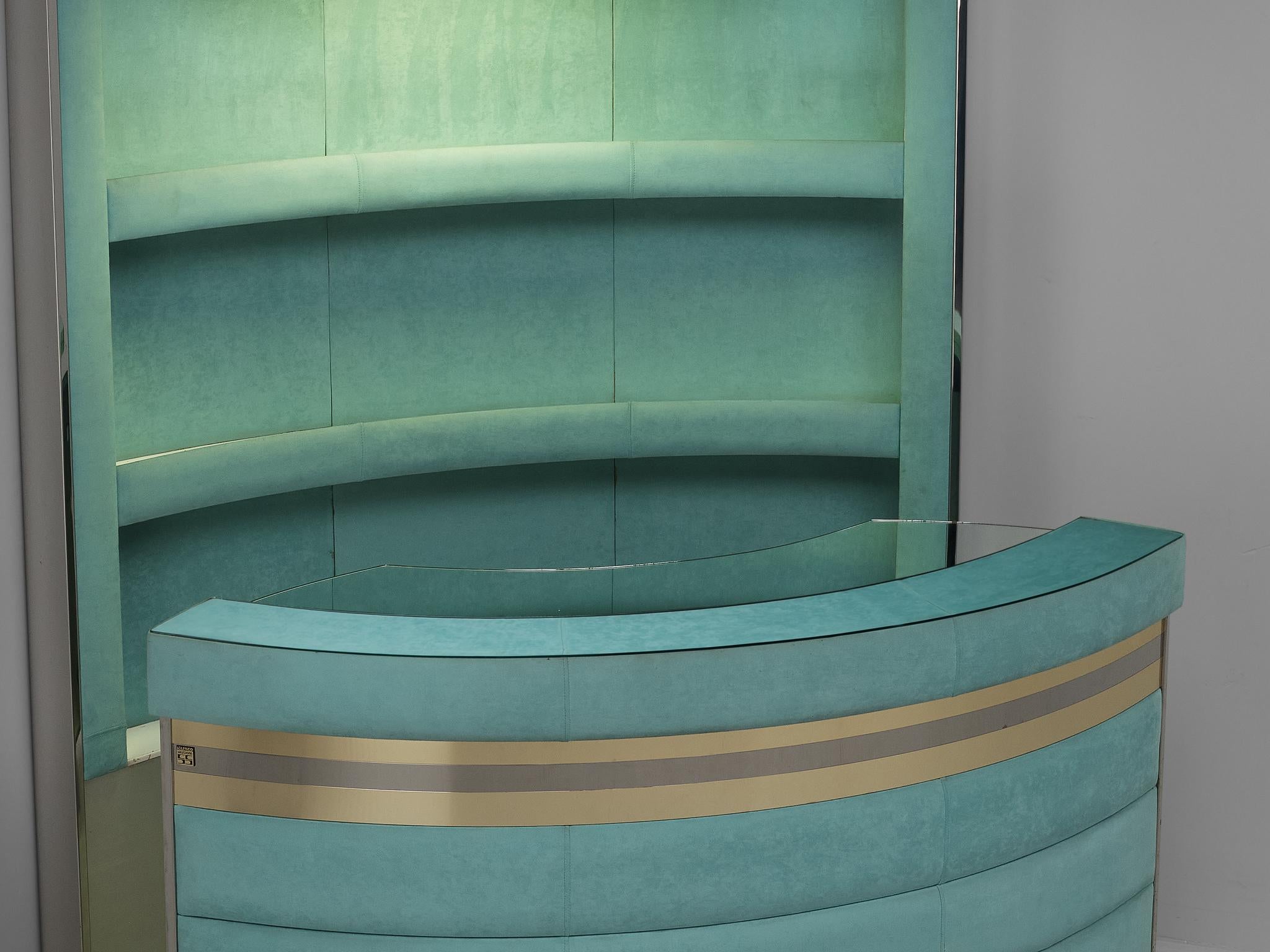 Cocktail bar, brass, chrome-plated metal, glass, aluminum, suede, mirror, Italy, 1970s

Hollywood Regency cocktail bar in the style of Willy Rizzo. The set includes a counter element and illuminated backbar cabinet, with chrome, suede, and brass