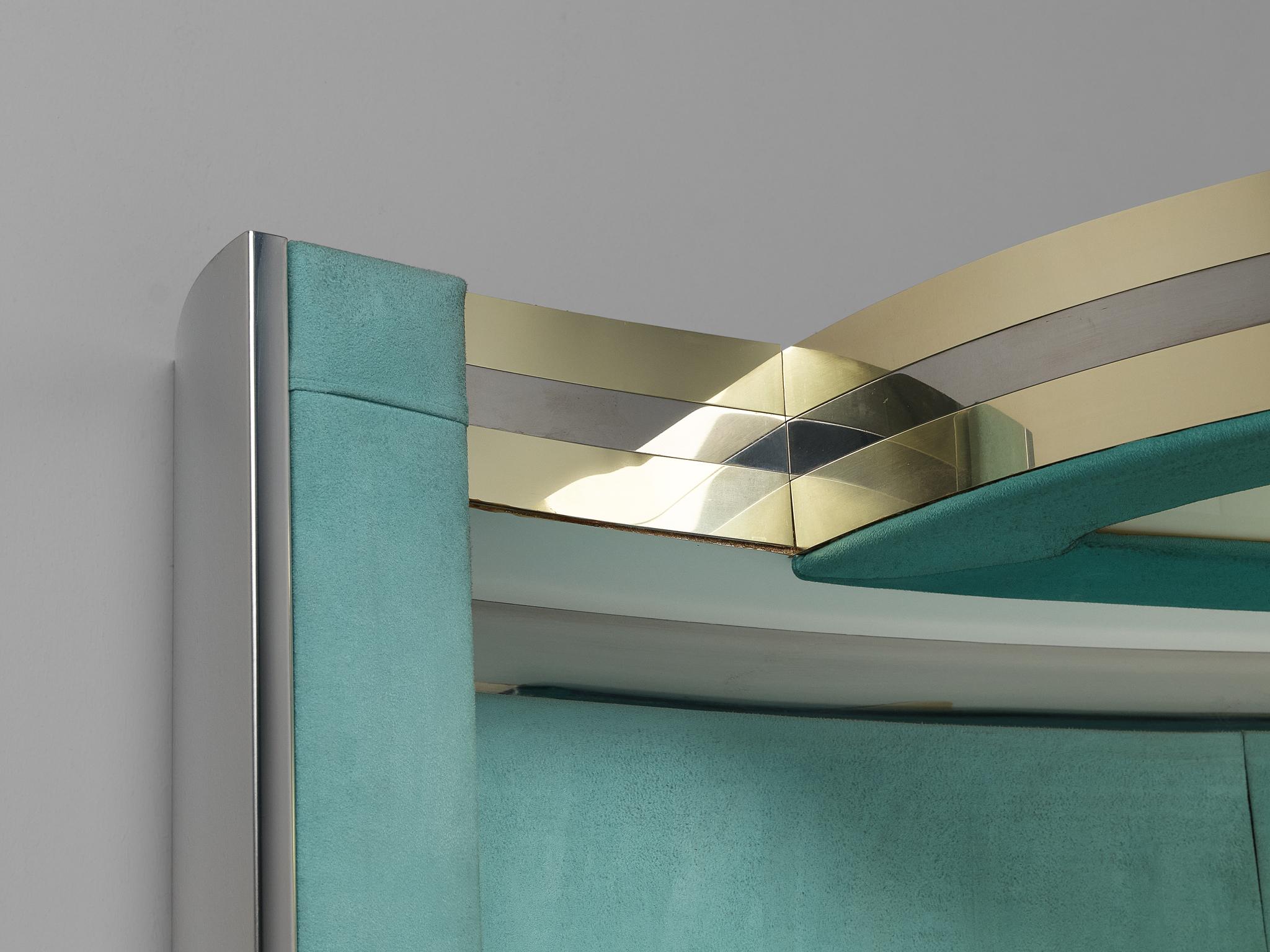 Stunning Cocktail Bar Cabinet with Stool in The Style of Willy Rizzo Moderno de mediados de siglo en venta