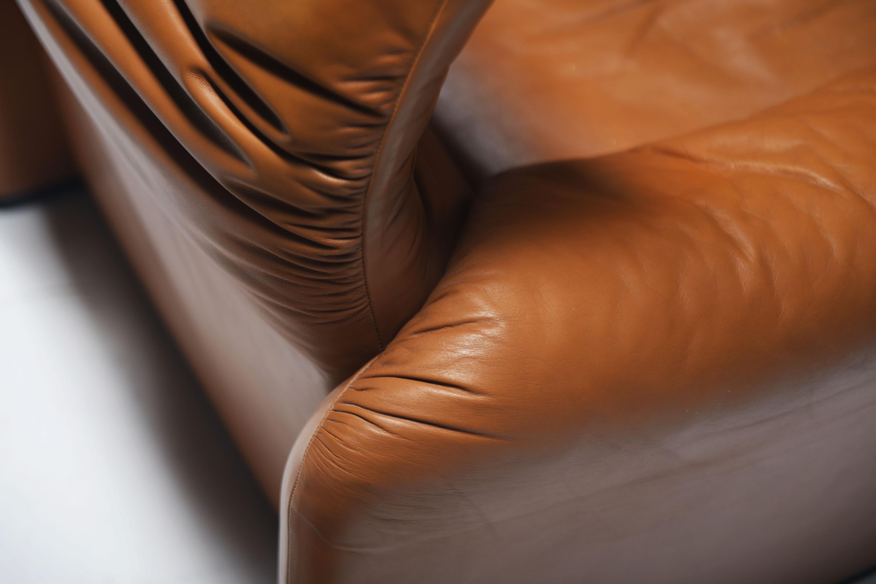 Atemberaubende Maralunga Lounge Sessel aus cognacfarbenem Leder von Vico Magistretti für Cassina im Angebot 5