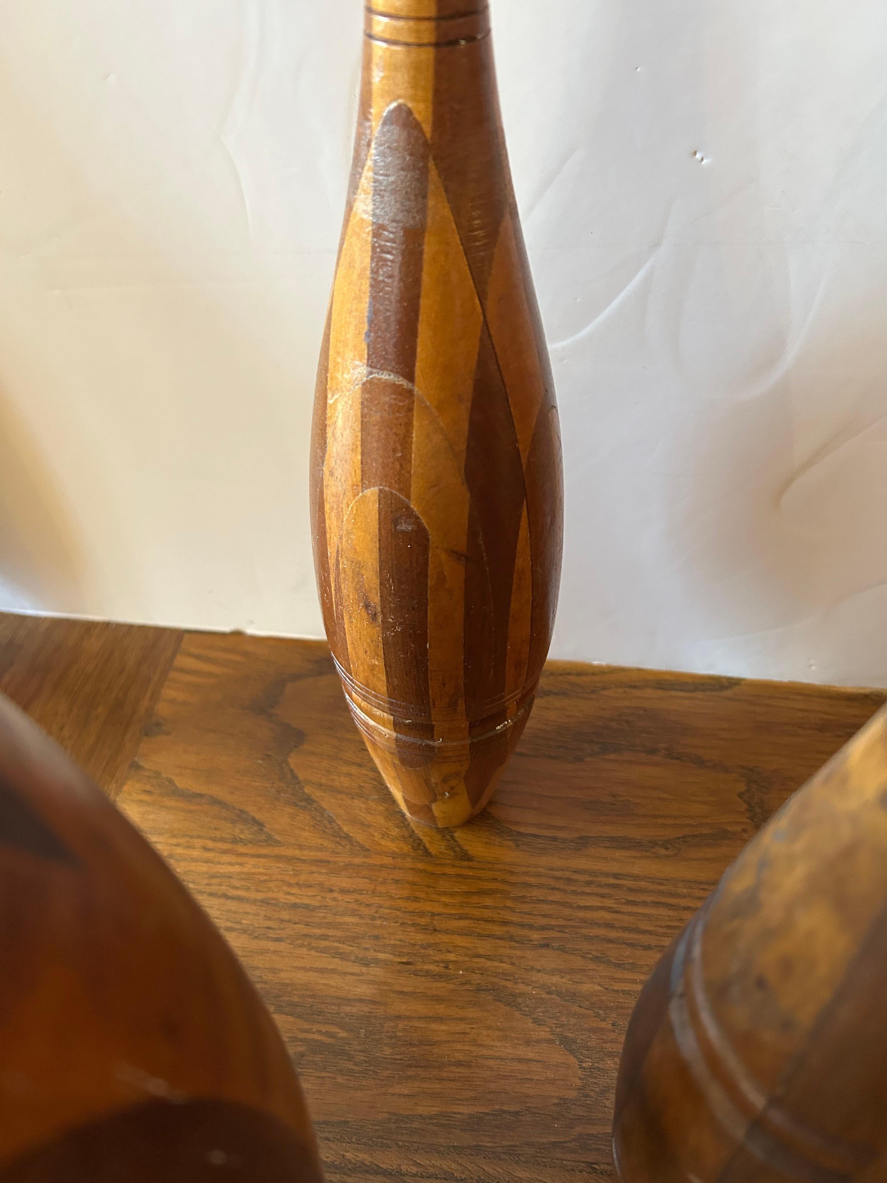 Stupefacente collezione di clave da ginnastica in legno del XIX secolo in vendita 2