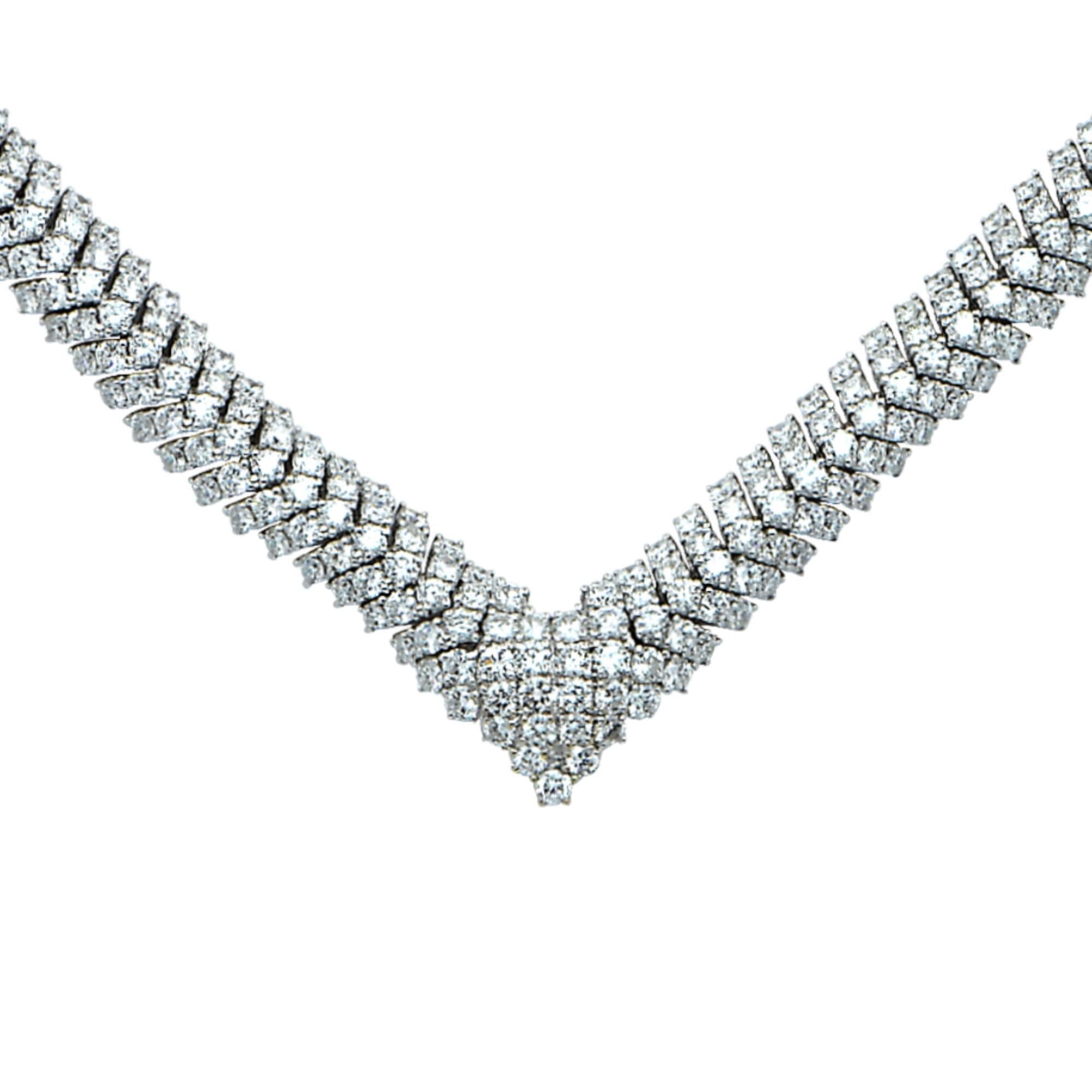 Vivid Diamonds Collier d'émeraudes de Colombie et de diamants de toute beauté Neuf - En vente à Miami, FL