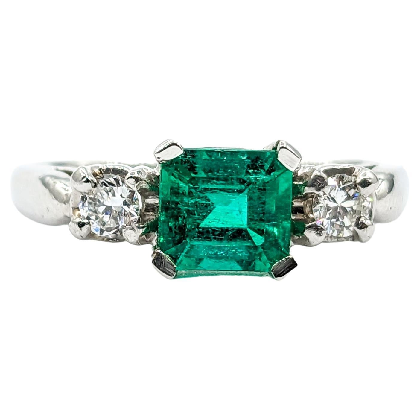 Stunning Colombian Emerald & Diamond Platinum Ring For Sale