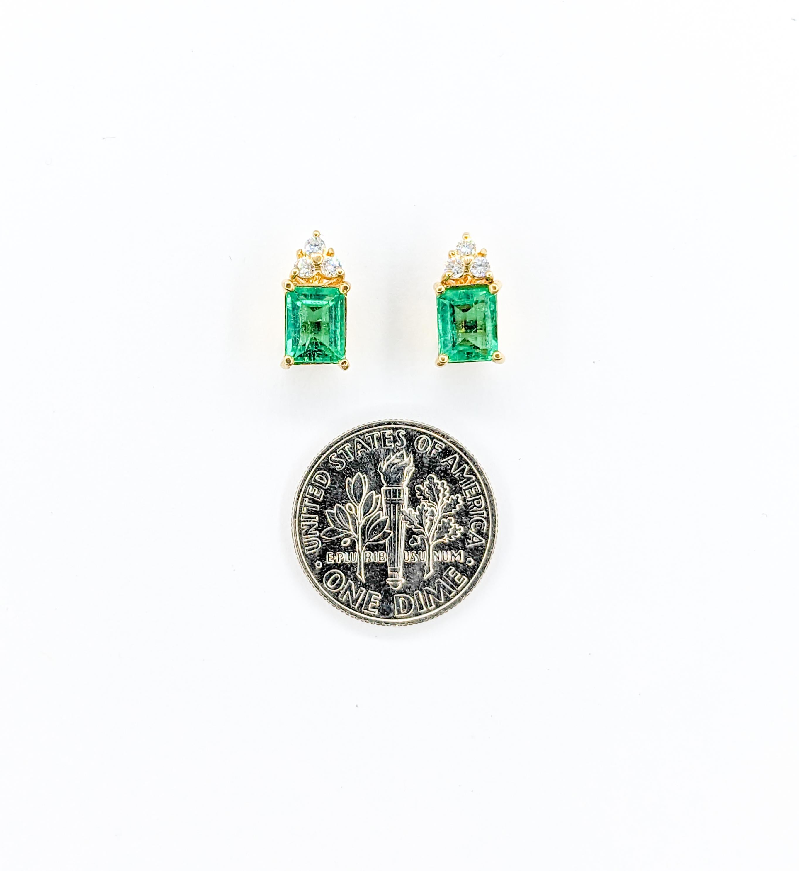 Stunning Colombian Emerald & Diamond Stud Earrings with GIA Report In Excellent Condition For Sale In Bloomington, MN
