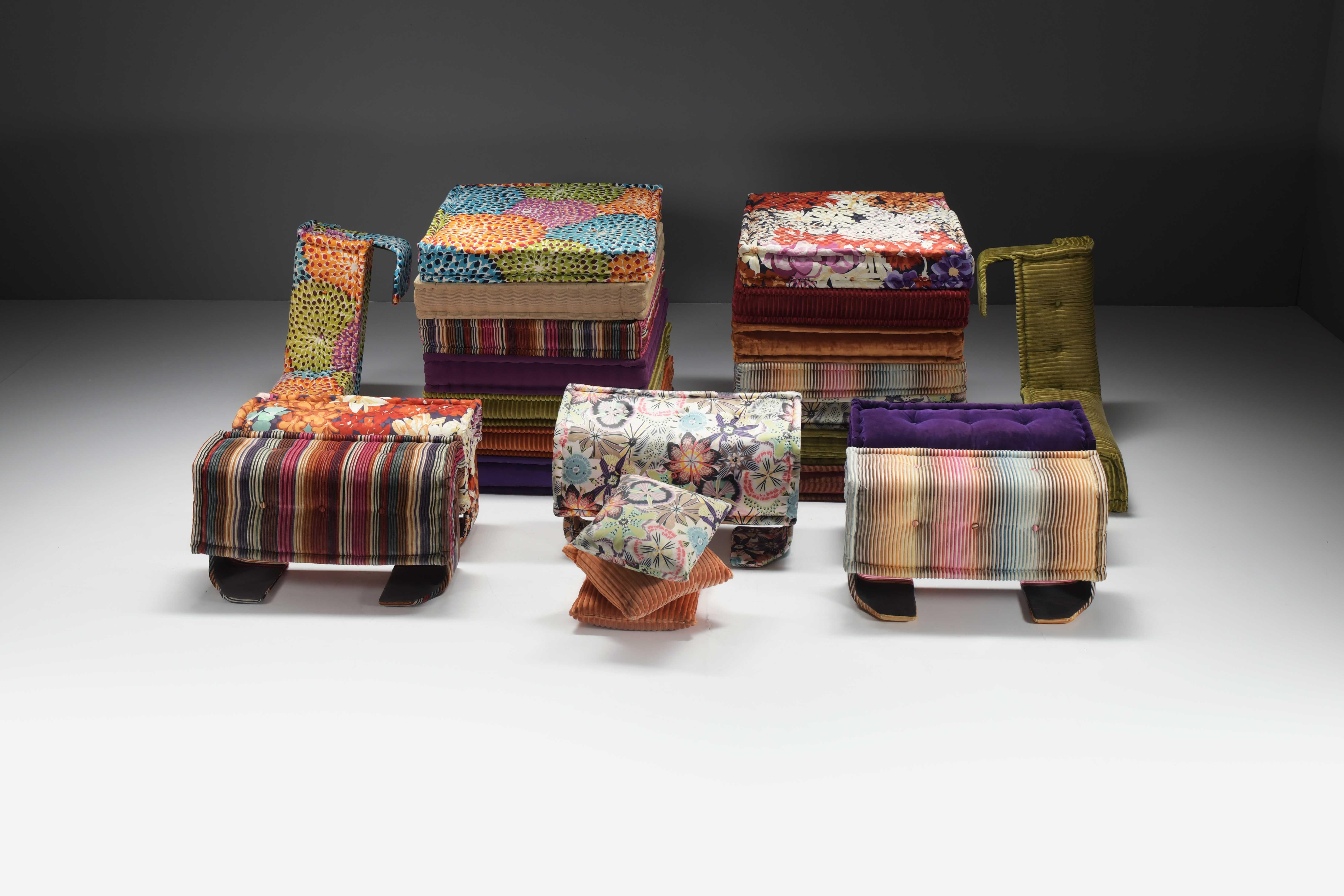 Mid-Century moderno Stupendo tessuto colorato Mah Jong Missoni di Hans Hopfer per Roche Bobois France in vendita