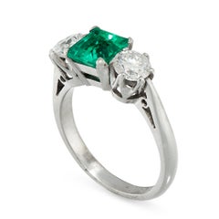 Stunning Columbia Emerald Diamond Platinum Three Stone Engagement Ring