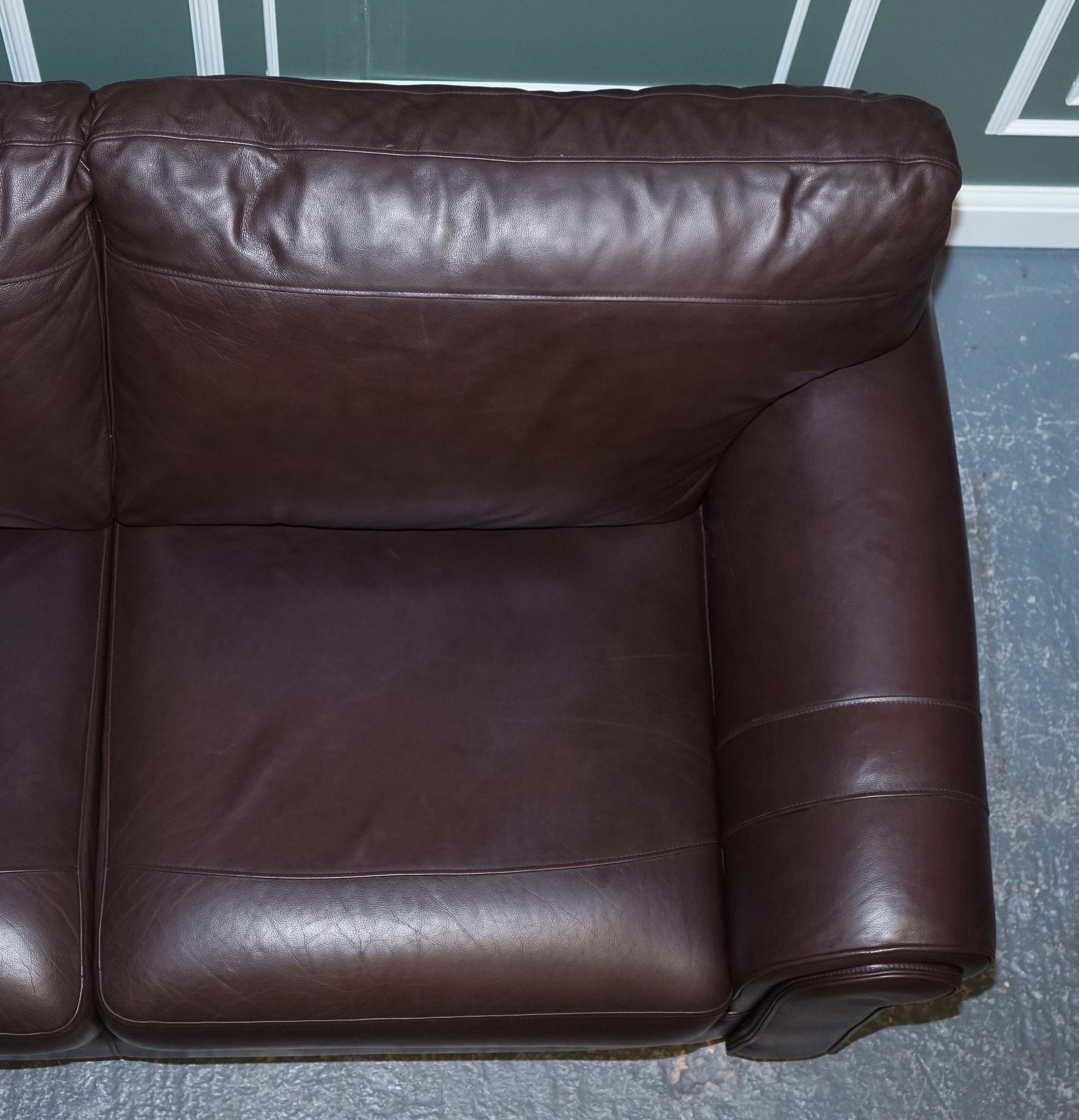 Stunning Comfortable Brown Leather Three to Four Seater Sofa For Sale 4