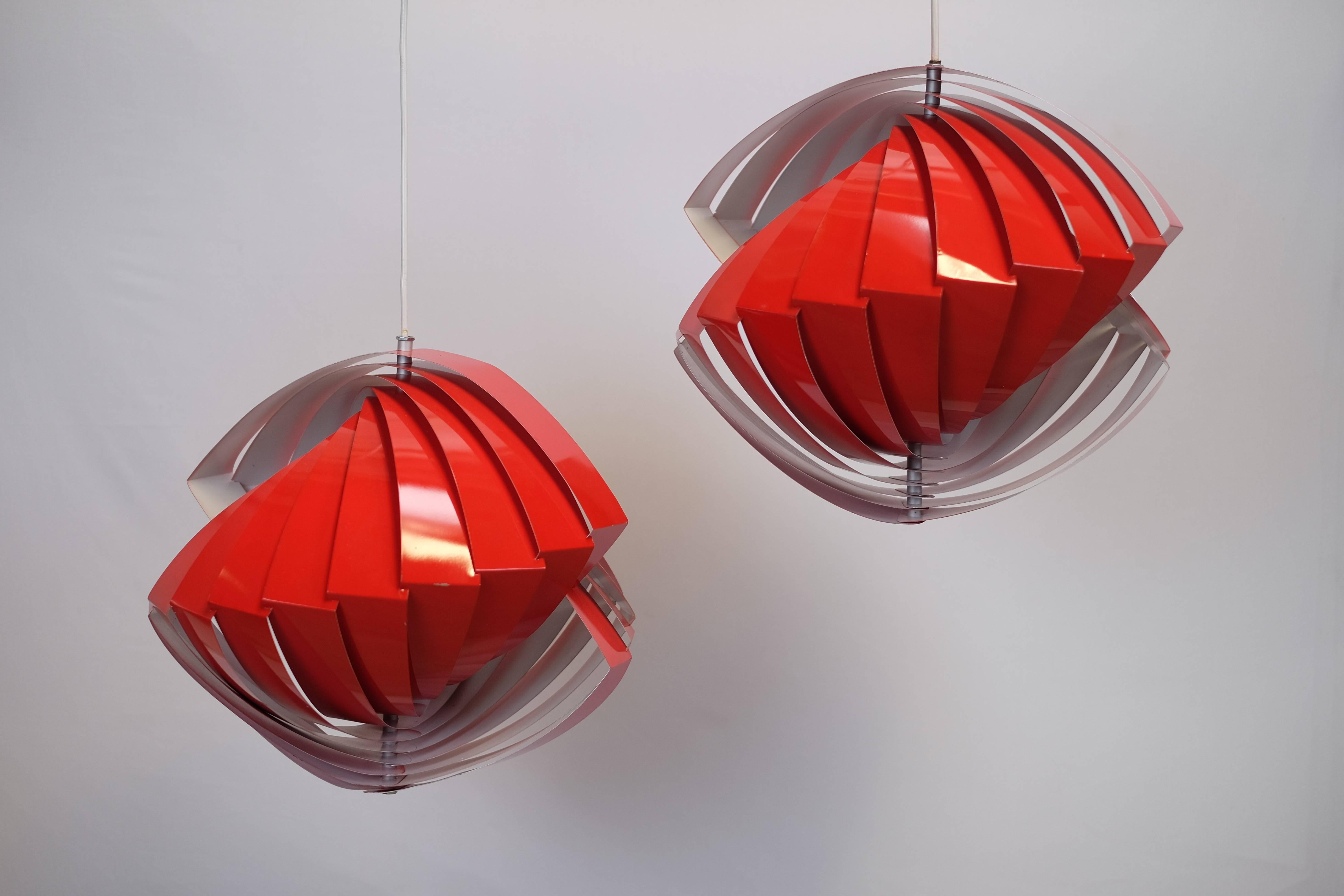 Stunning 'Conch Shell' Lamp in Red < Designed by Louis Weisdorf For Sale 1