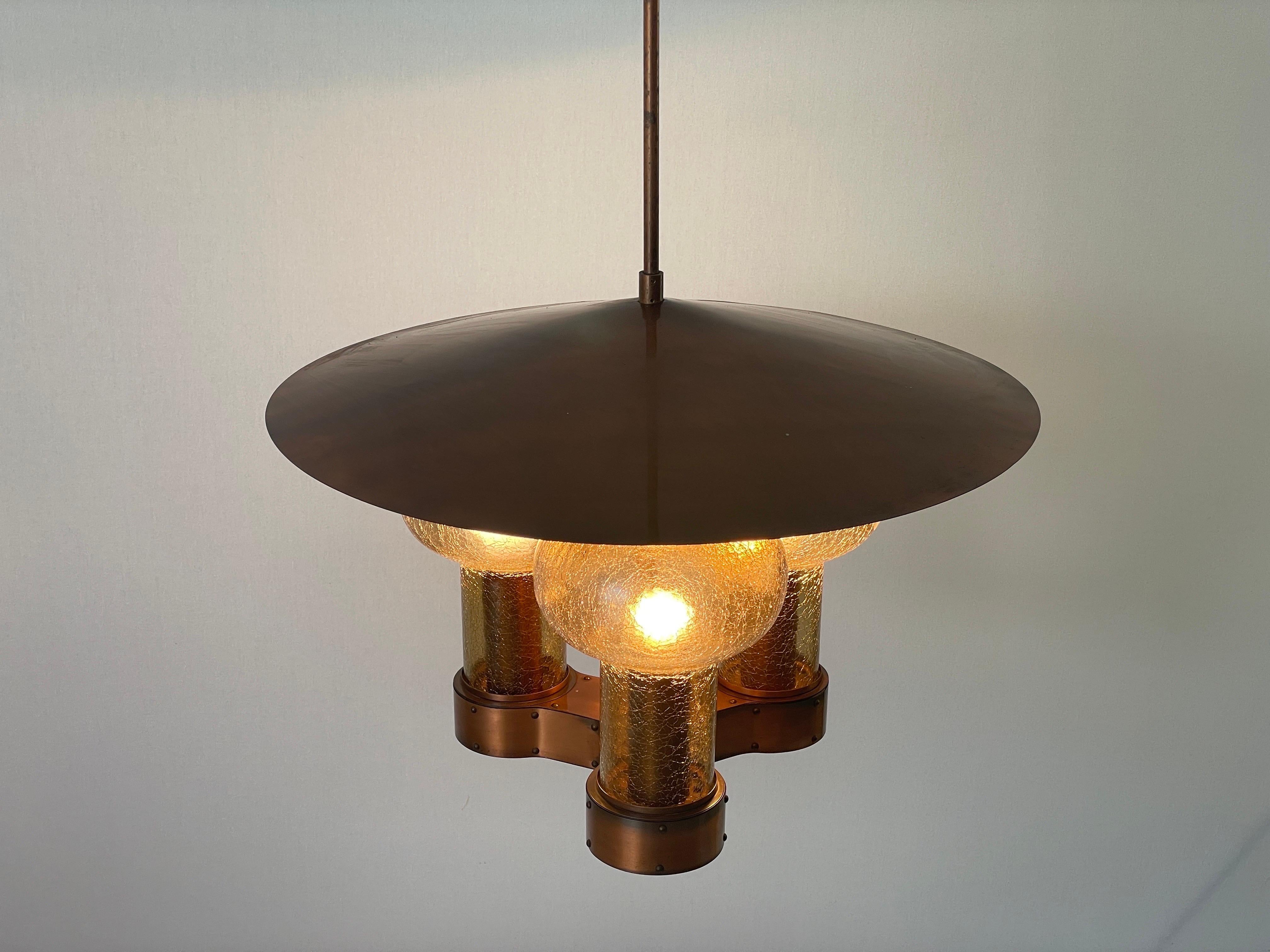 Superbe lustre en cuivre et tubes de verre fumé soufflés à la main, années 1960, Allemagne en vente 11