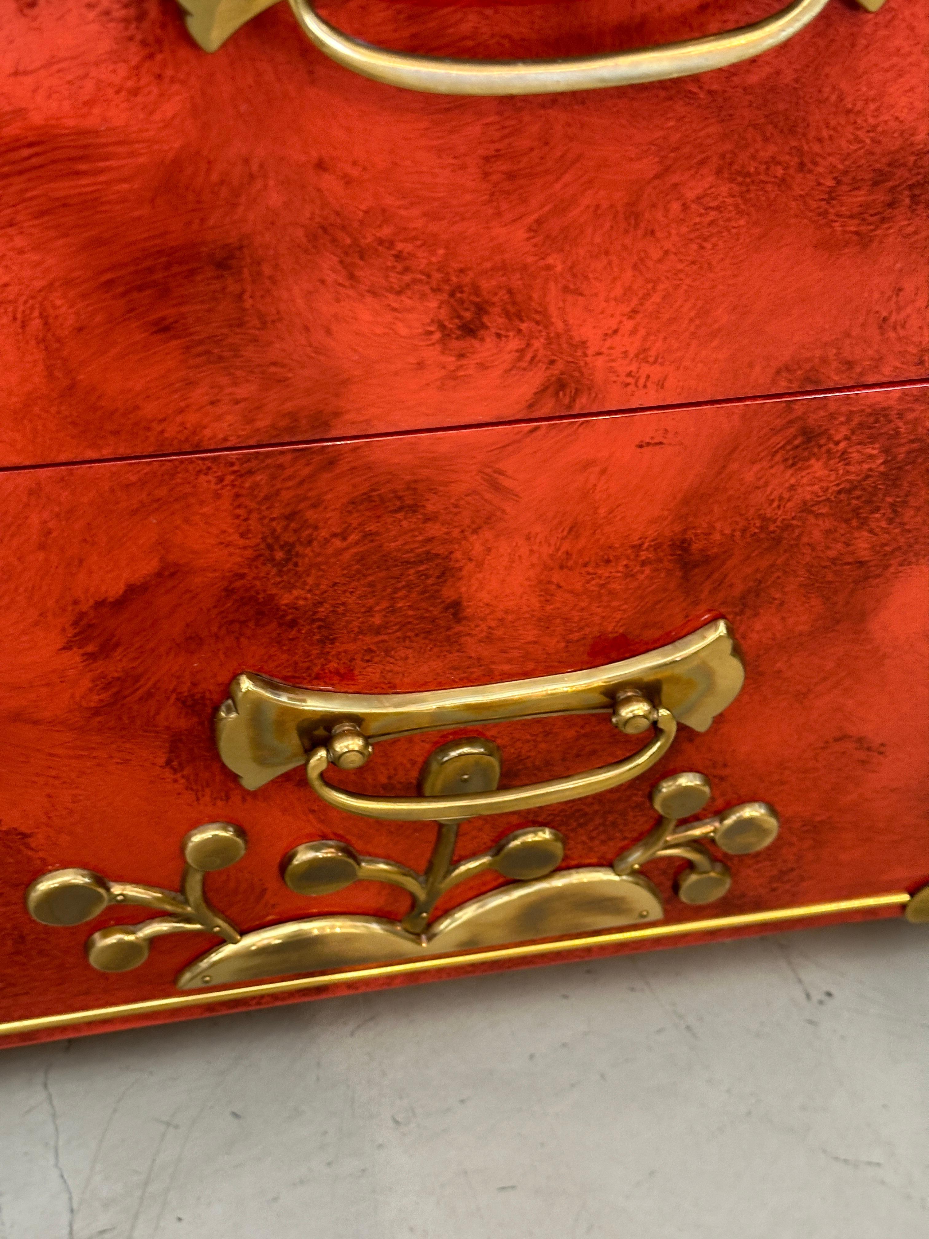 Stunning Coral Red Lacquer & Brass Mastercraft Asian Chest For Sale 9