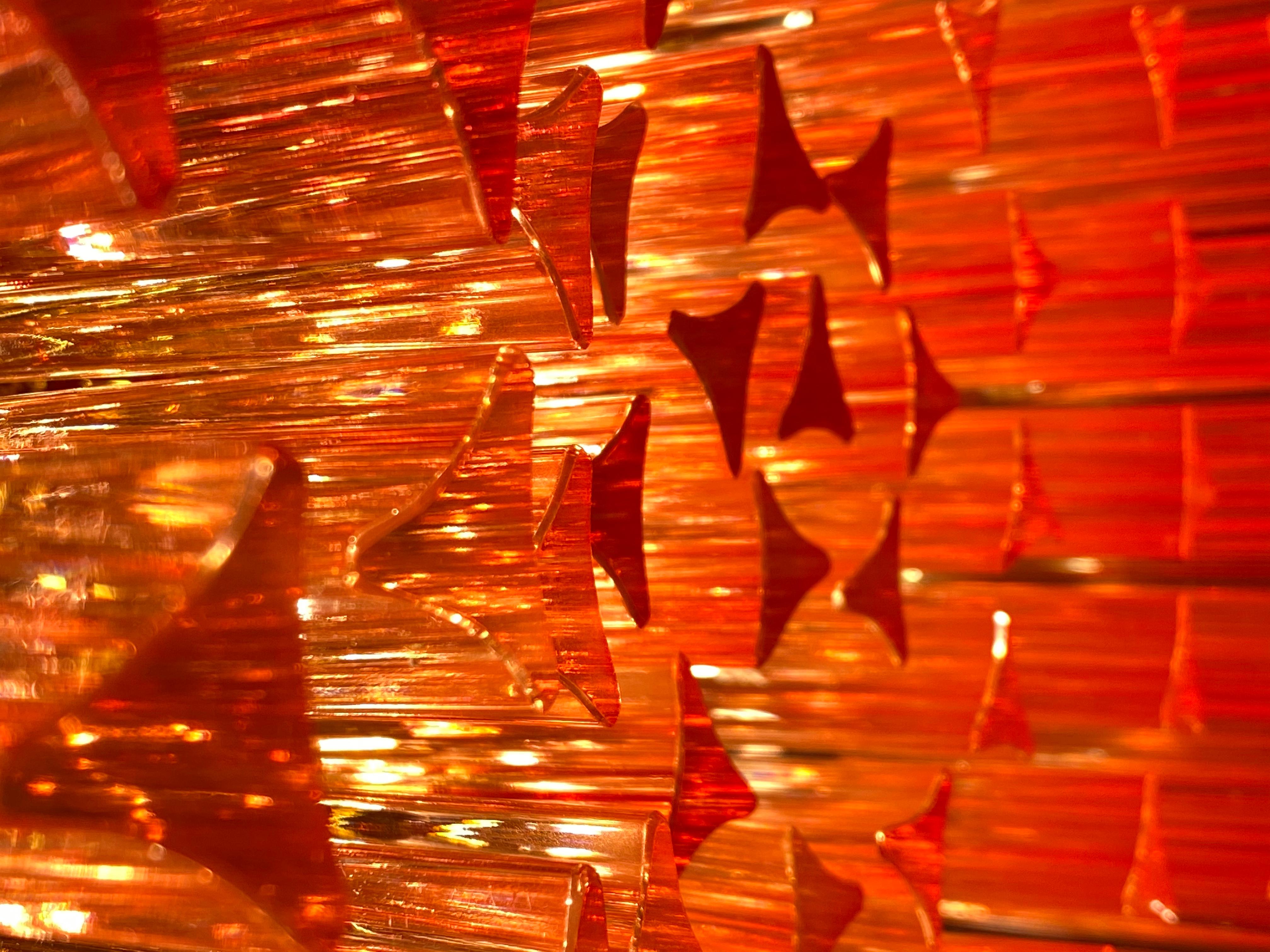 Superbe lustre à prisme en cristal Triedi corail en vente 5